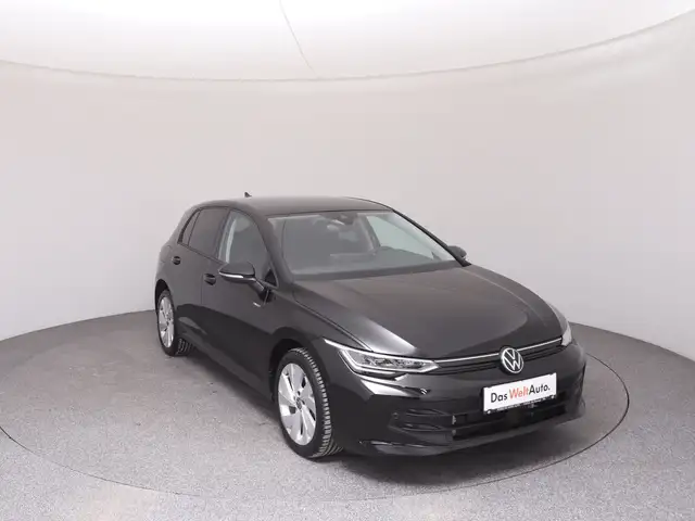 Volkswagen Golf view 2