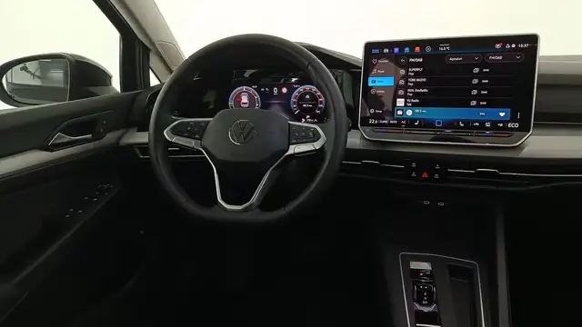 Volkswagen Golf view 12
