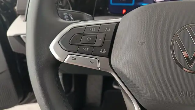 Volkswagen Golf view 15