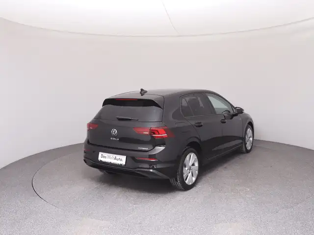 Volkswagen Golf view 4