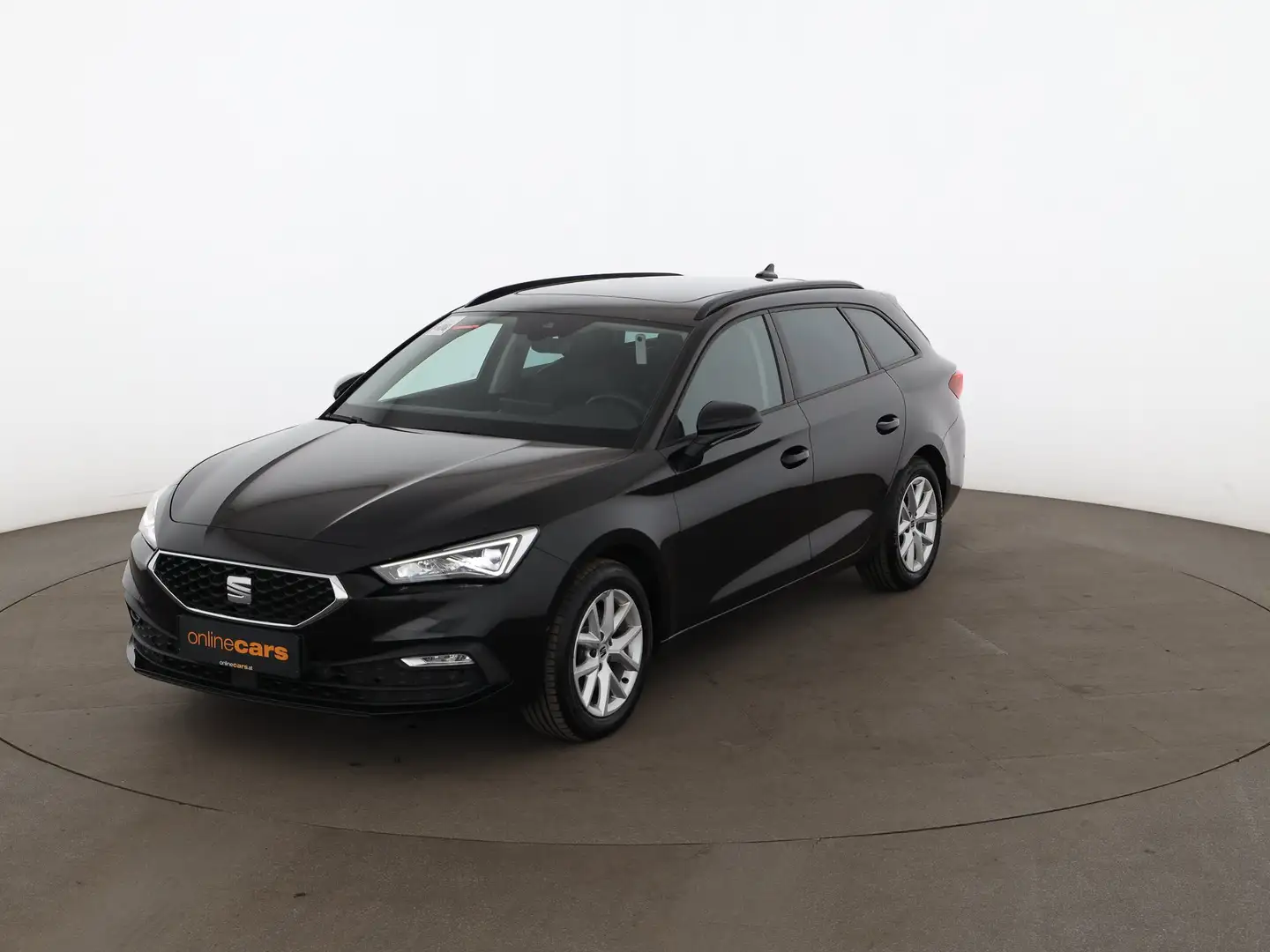 SEAT Leon ST 2.0 TDI Style Aut LED SKY AHK RADAR NAVI Schwarz - 2