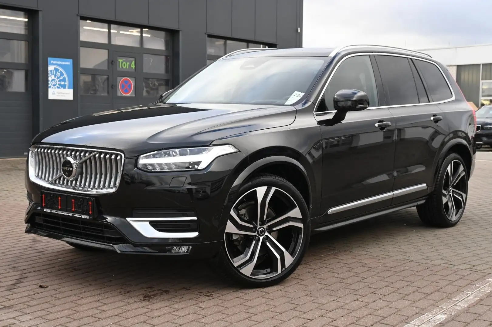 Volvo XC90 Ultimate Bright AWD*MASS*LUFT*B&W*360°*22"* Schwarz - 1