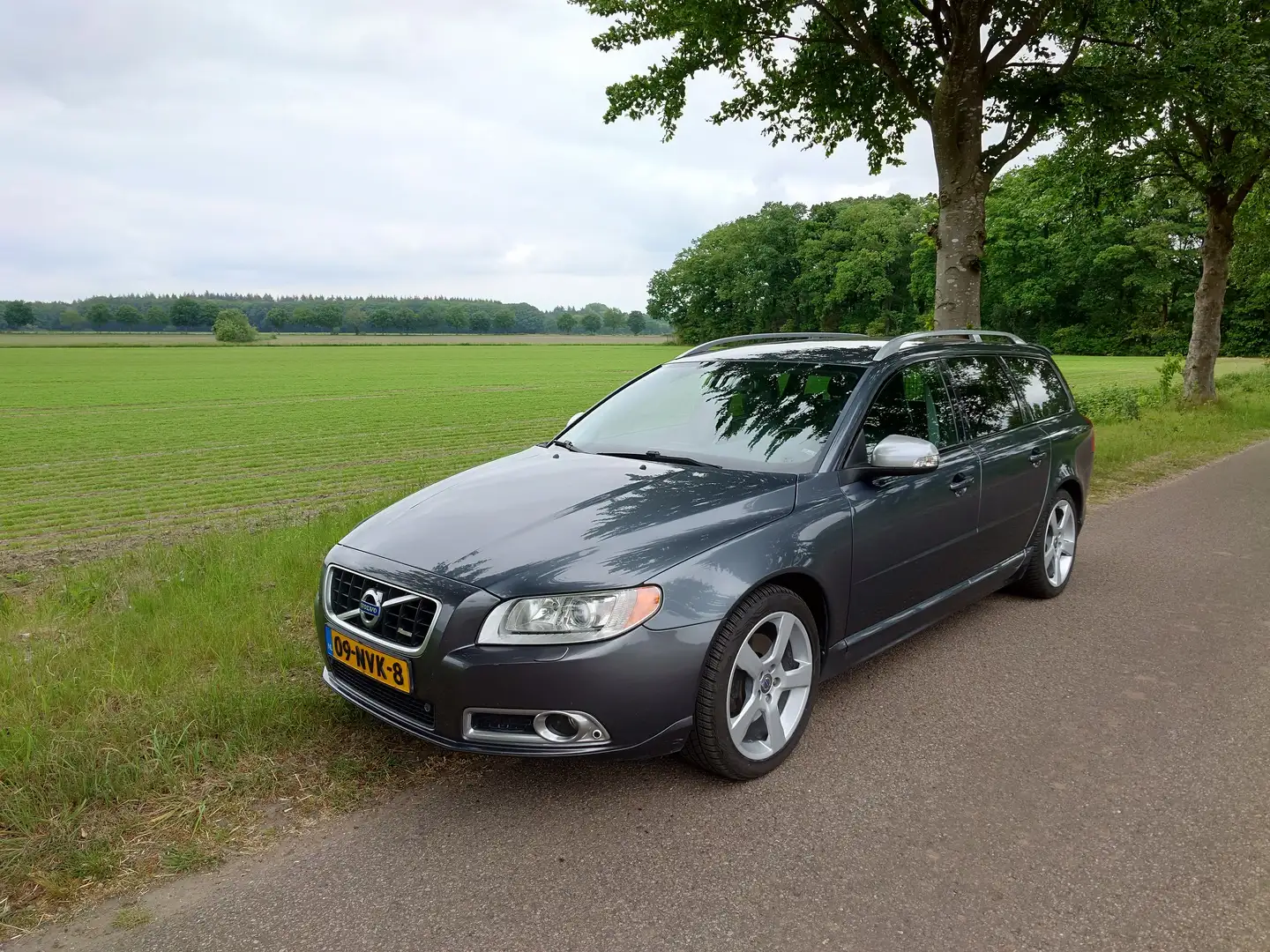 Volvo V70 V70 2.0T R-Edition Gris - 1
