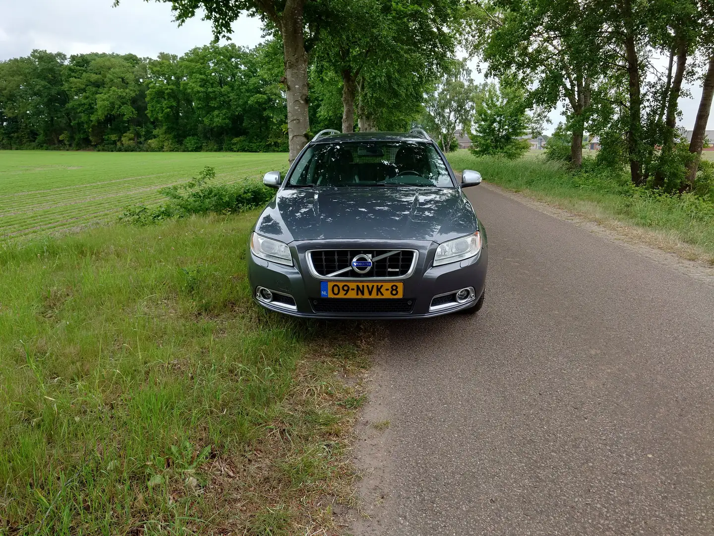 Volvo V70 V70 2.0T R-Edition Gris - 2