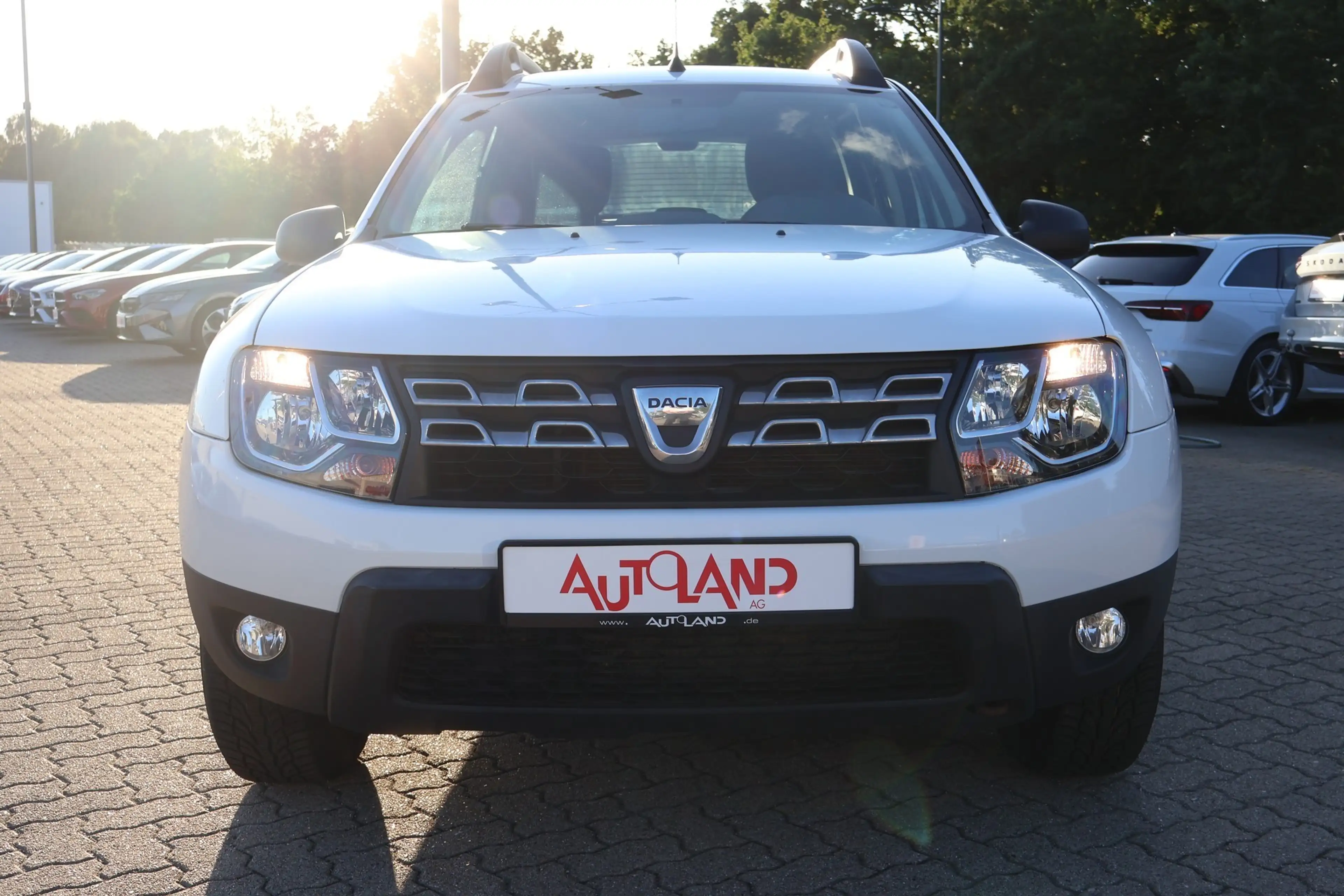 Dacia Duster II 1.6 SCe Navi Tempomat Sitzheizung DAB — photo 9