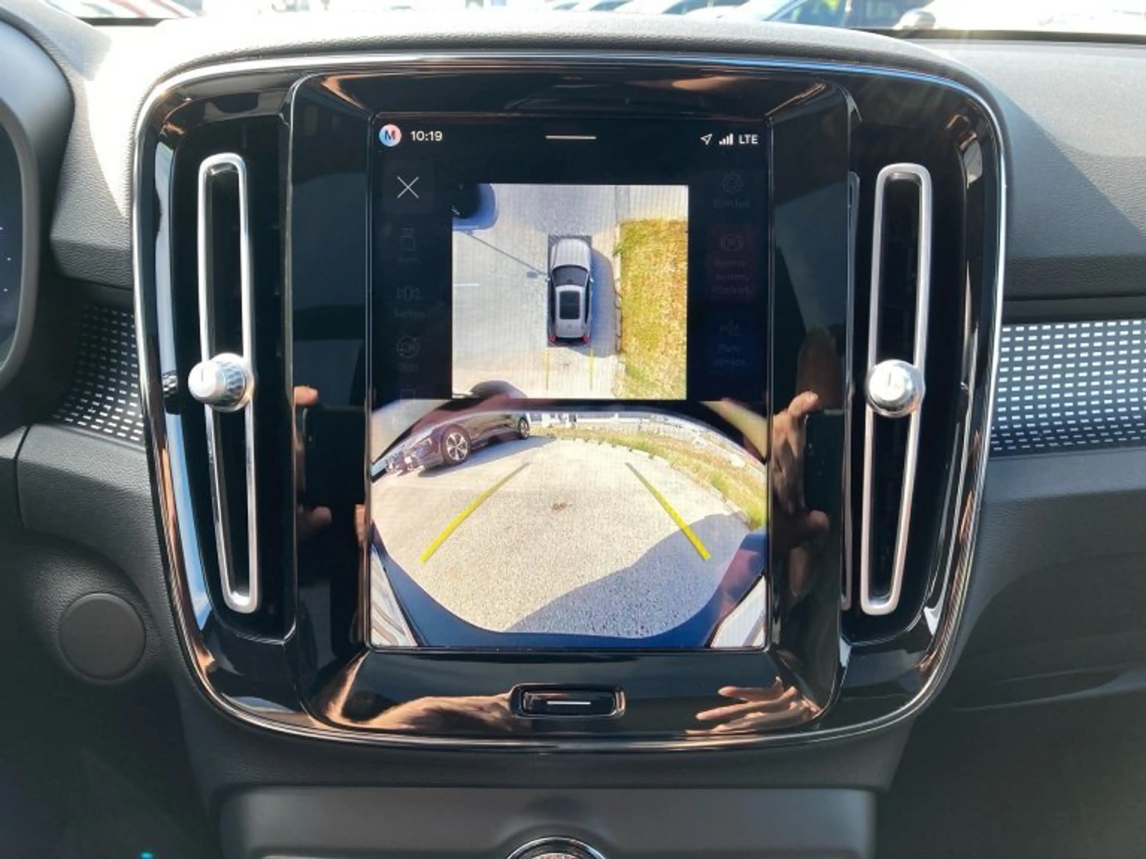 Volvo EX40 Single Motor Extended Range Plus Black Edition — photo 15