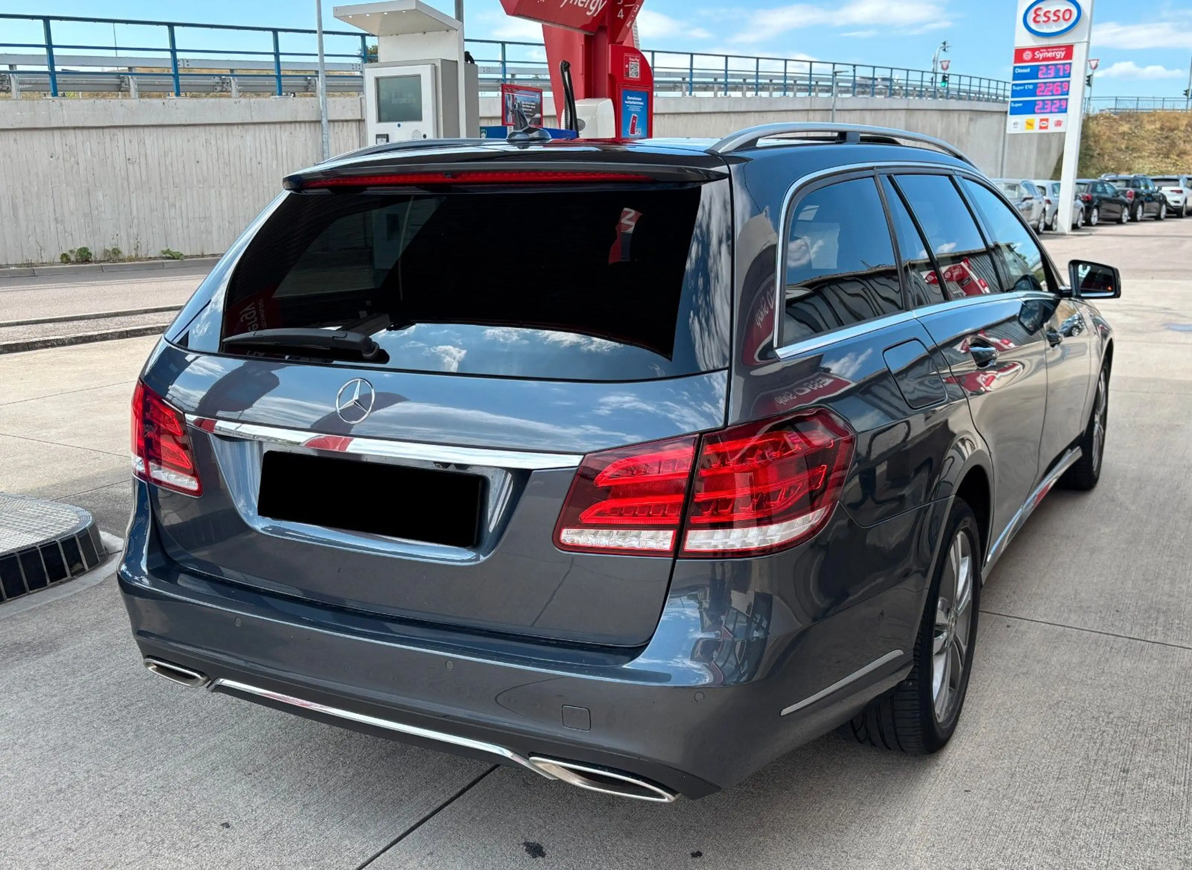 Mercedes-Benz E 250 T-Modell E 250 BlueTec 4Matic ,Luftfederung,LED, — photo 3