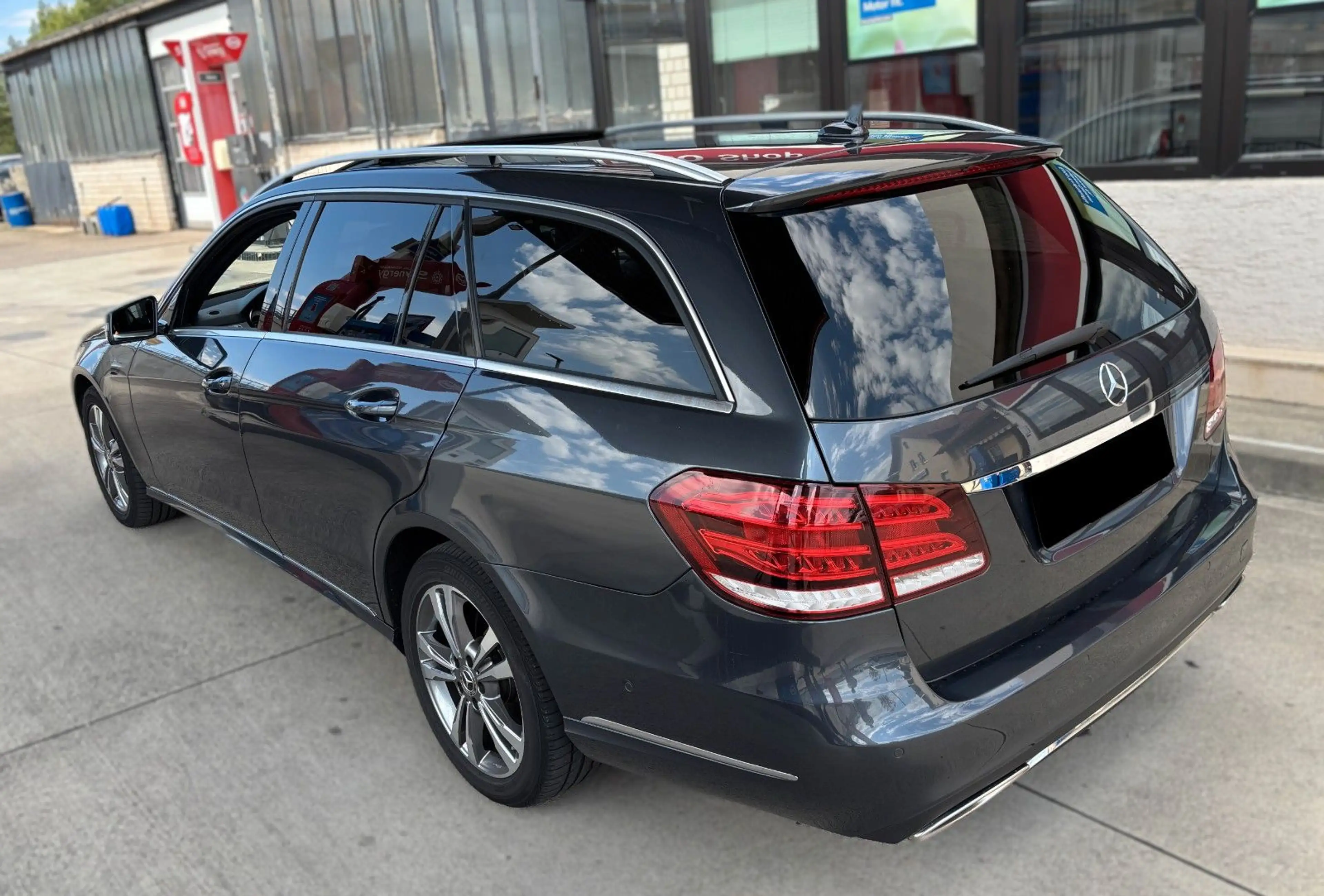 Mercedes-Benz E 250 T-Modell E 250 BlueTec 4Matic ,Luftfederung,LED, — photo 4