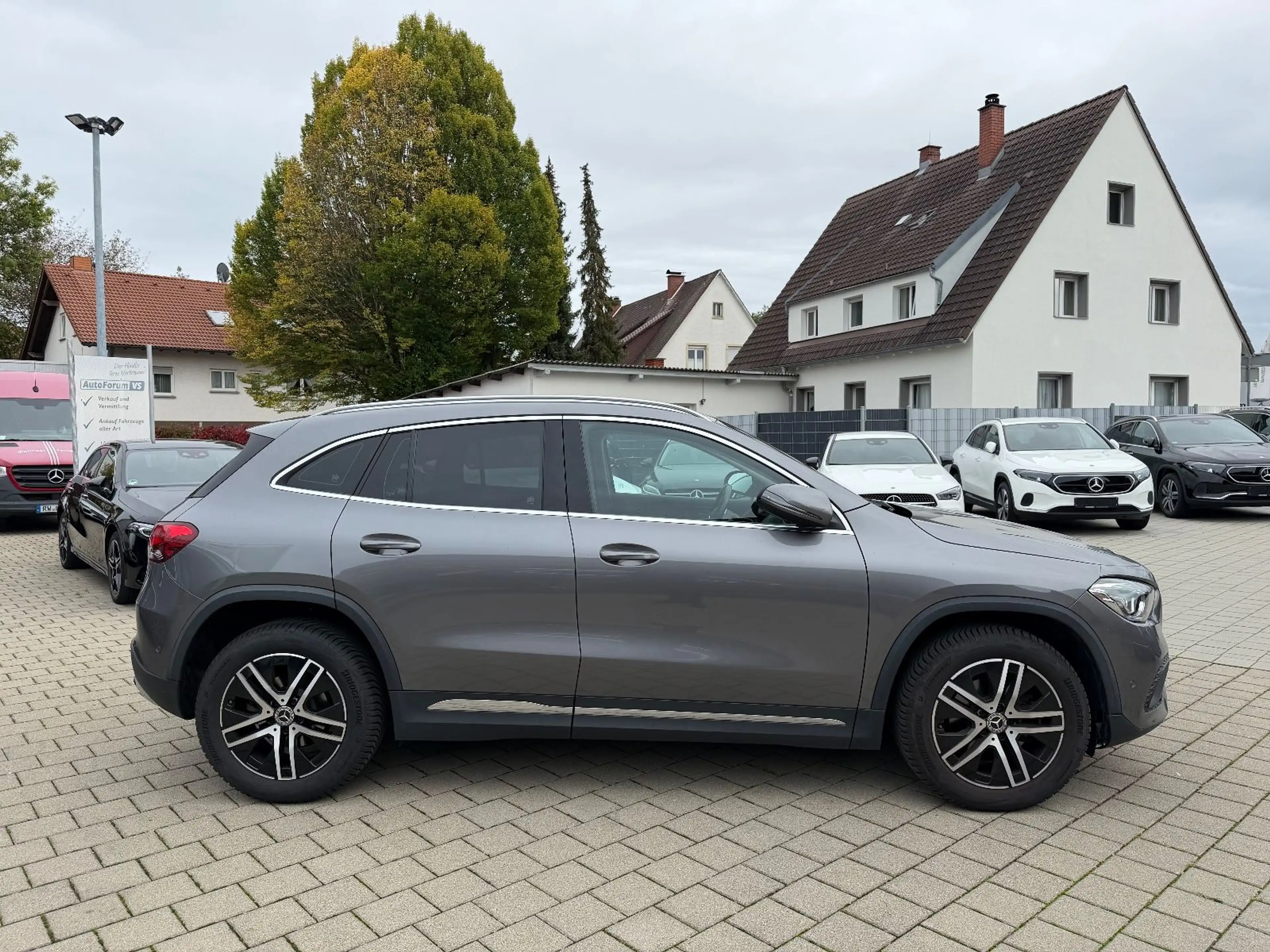 Mercedes-Benz GLA 200 MBUX*Navi*Rcam*LED — photo 4