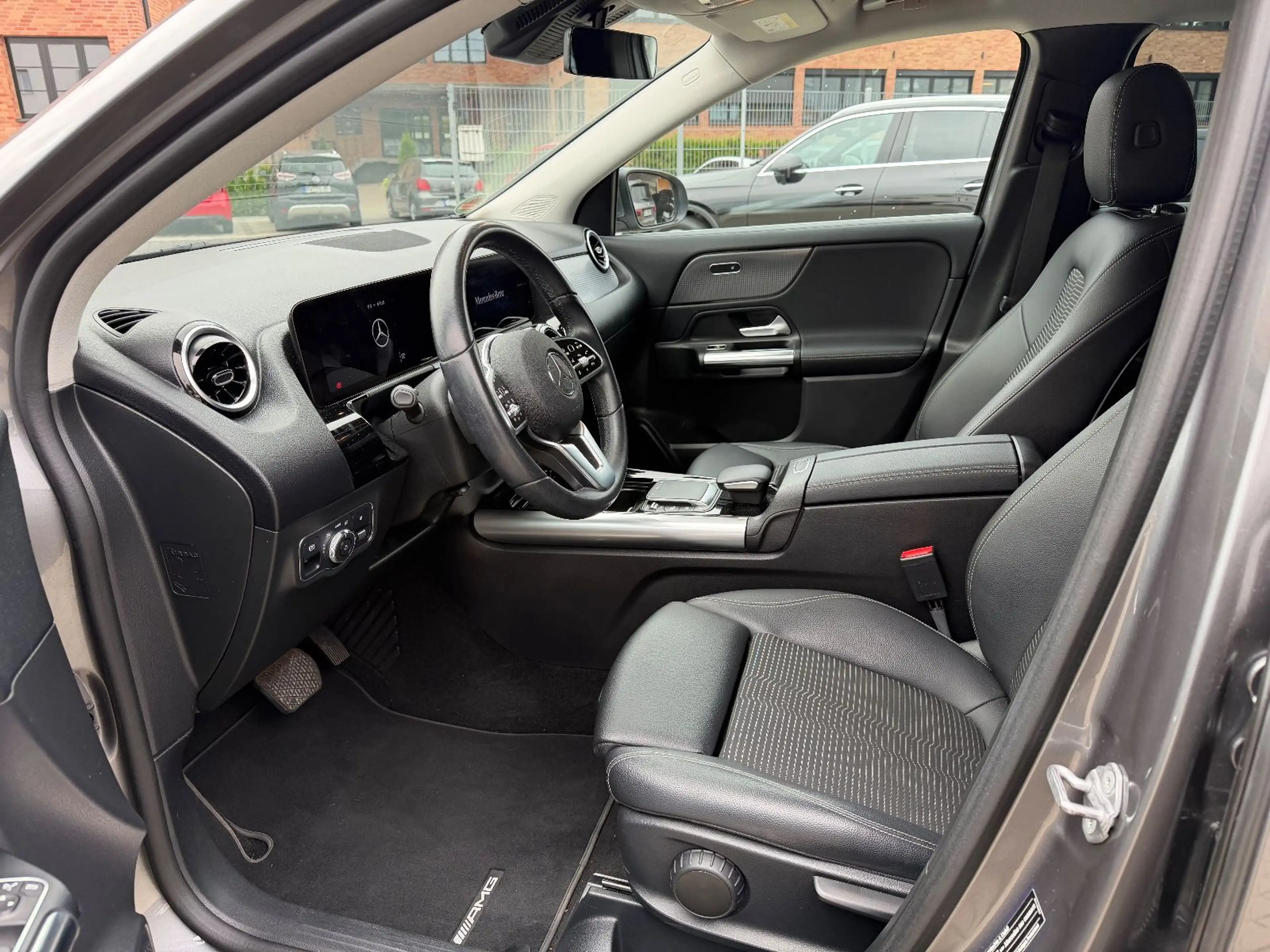 Mercedes-Benz GLA 200 MBUX*Navi*Rcam*LED — photo 10