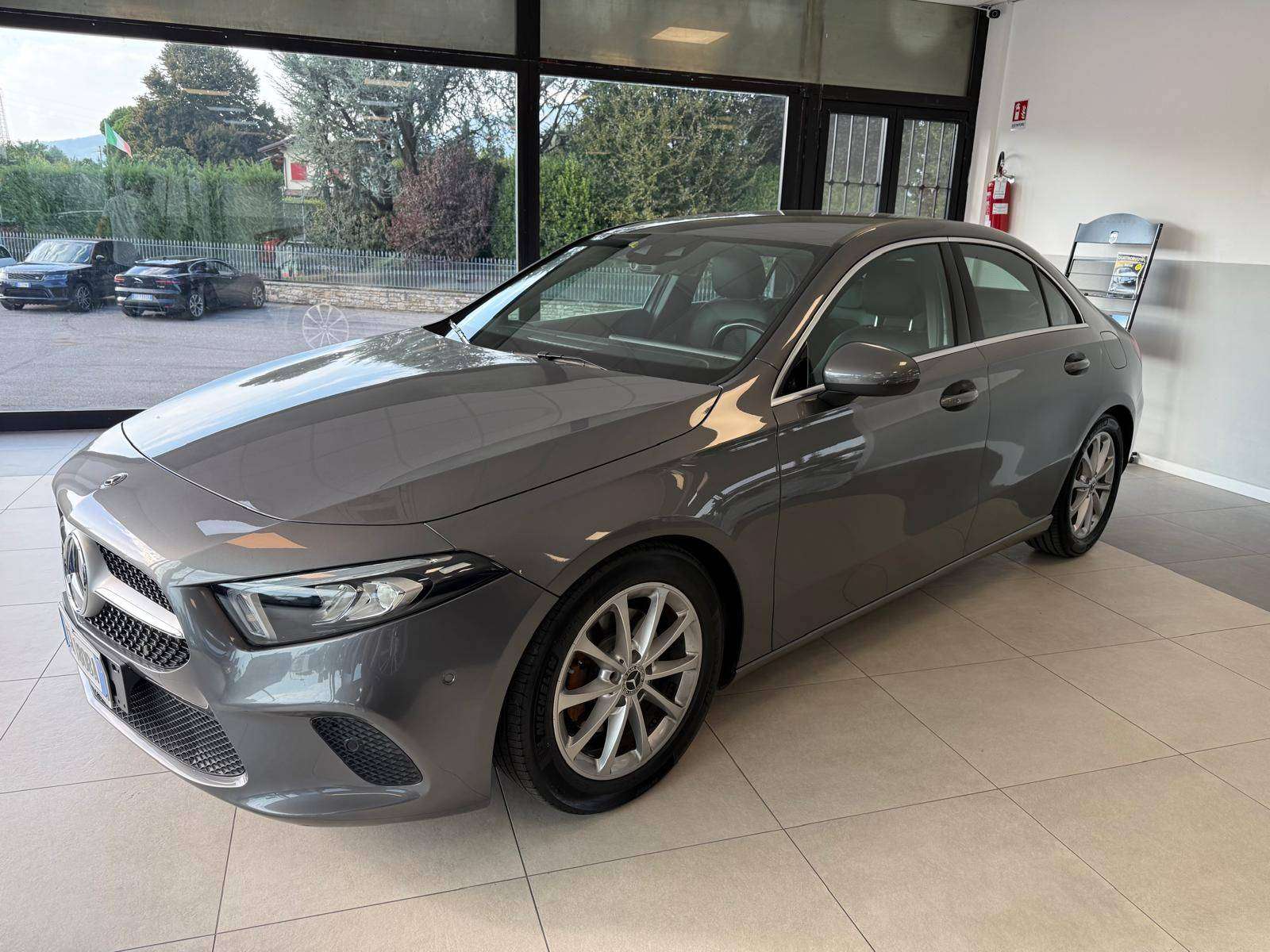 Mercedes-Benz A 200