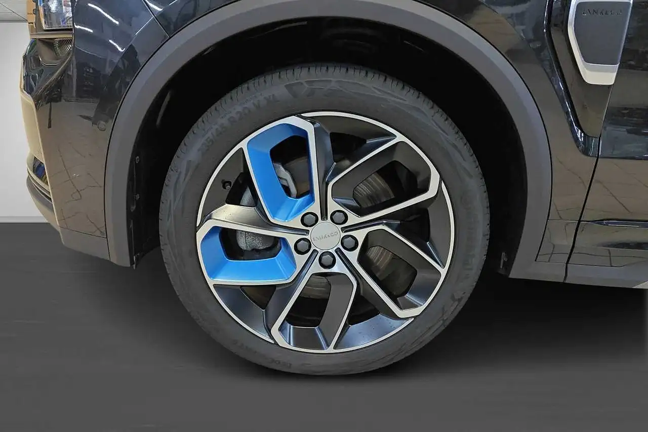Lynk & Co 01 2023