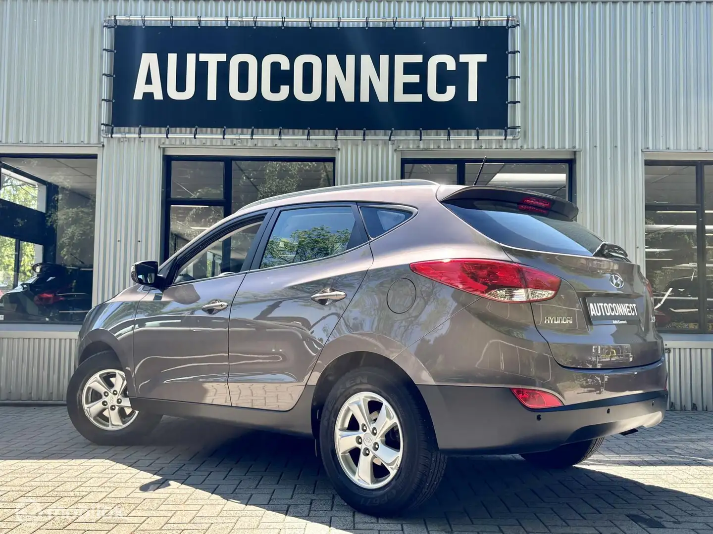 Hyundai iX35 2.0i. NAVI, CAMERA, CLIMA, STOELVERWARMING Bruin - 2