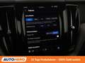 Volvo XC60 2.0 T6 Recharge Plug-in Hybrid R Design AWD Schwarz - thumbnail 25