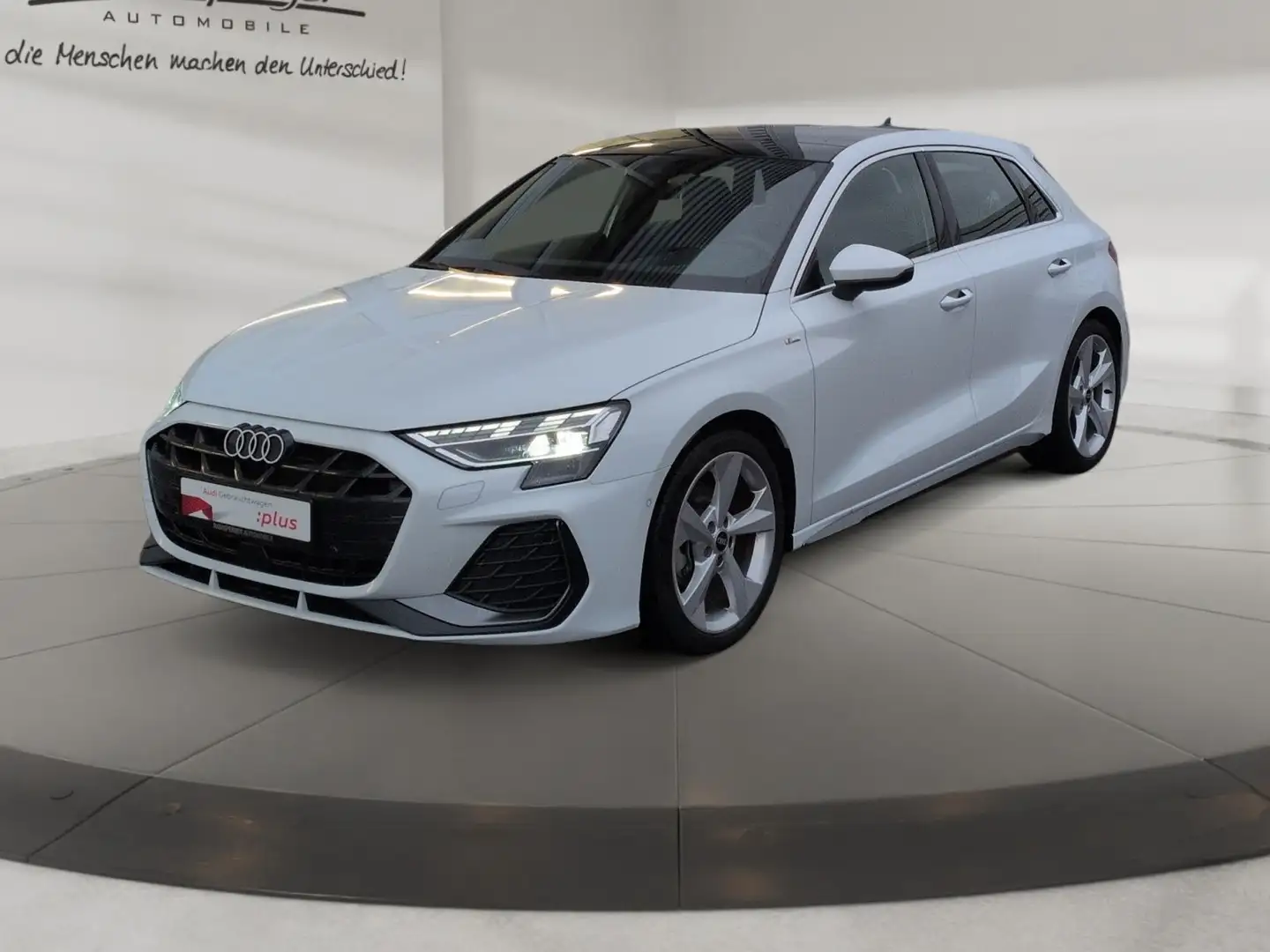 Audi A3 S line 35 TFSI Matrix ACC Pano Weiß - 2