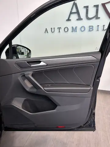 Volkswagen Tiguan view 11