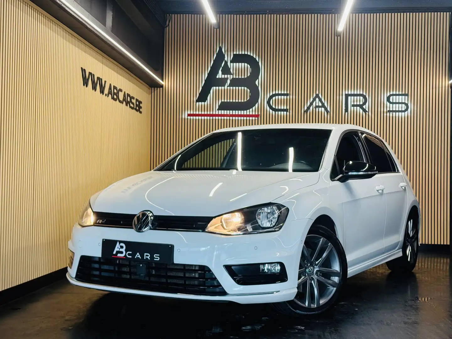 Volkswagen Golf 1.6 CR TDI * R LINE * GARANTIE 12 MOIS * Blanc - 1