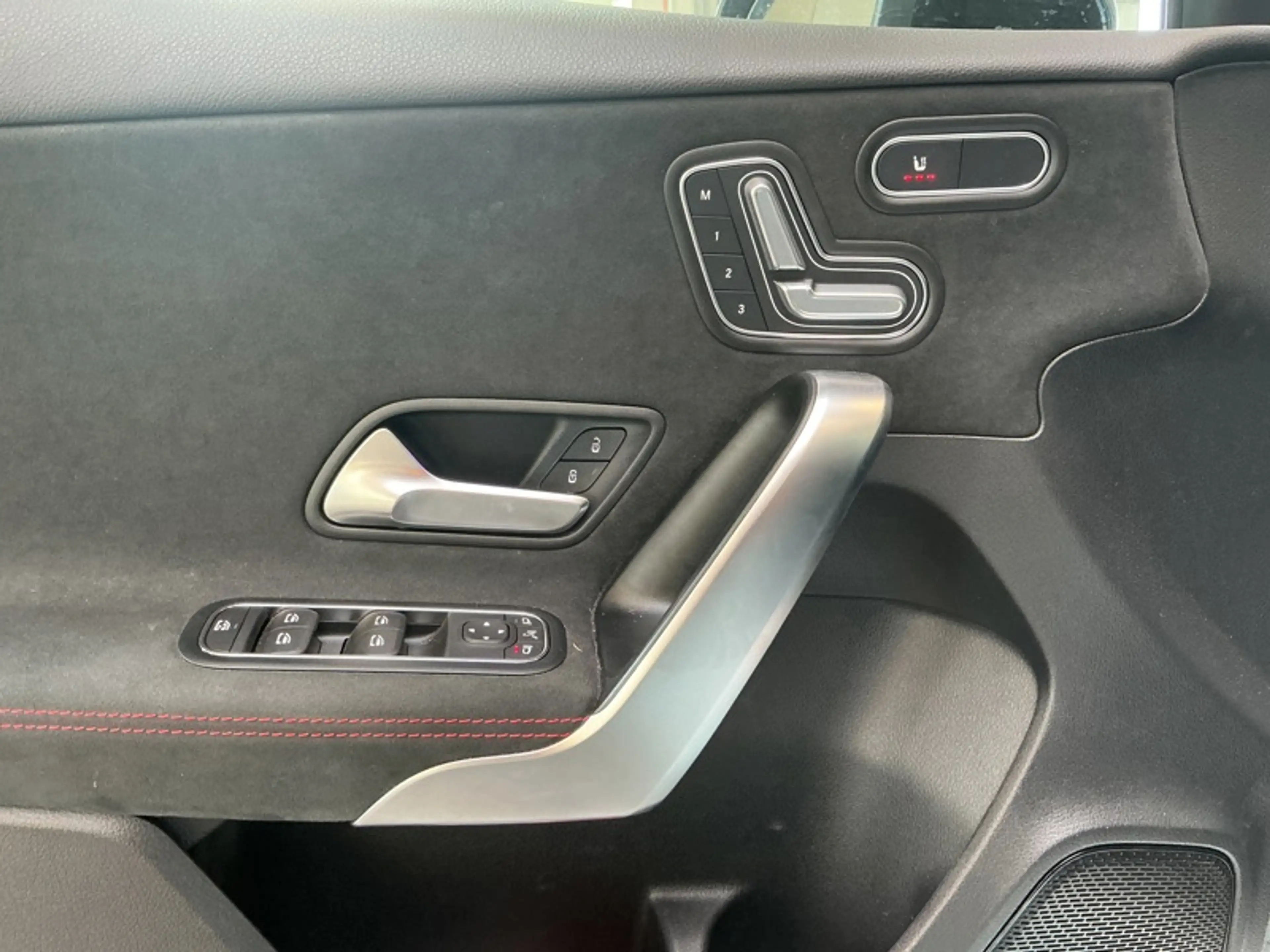 Mercedes-Benz A 180 d AMG Pack Night Pano — photo 14