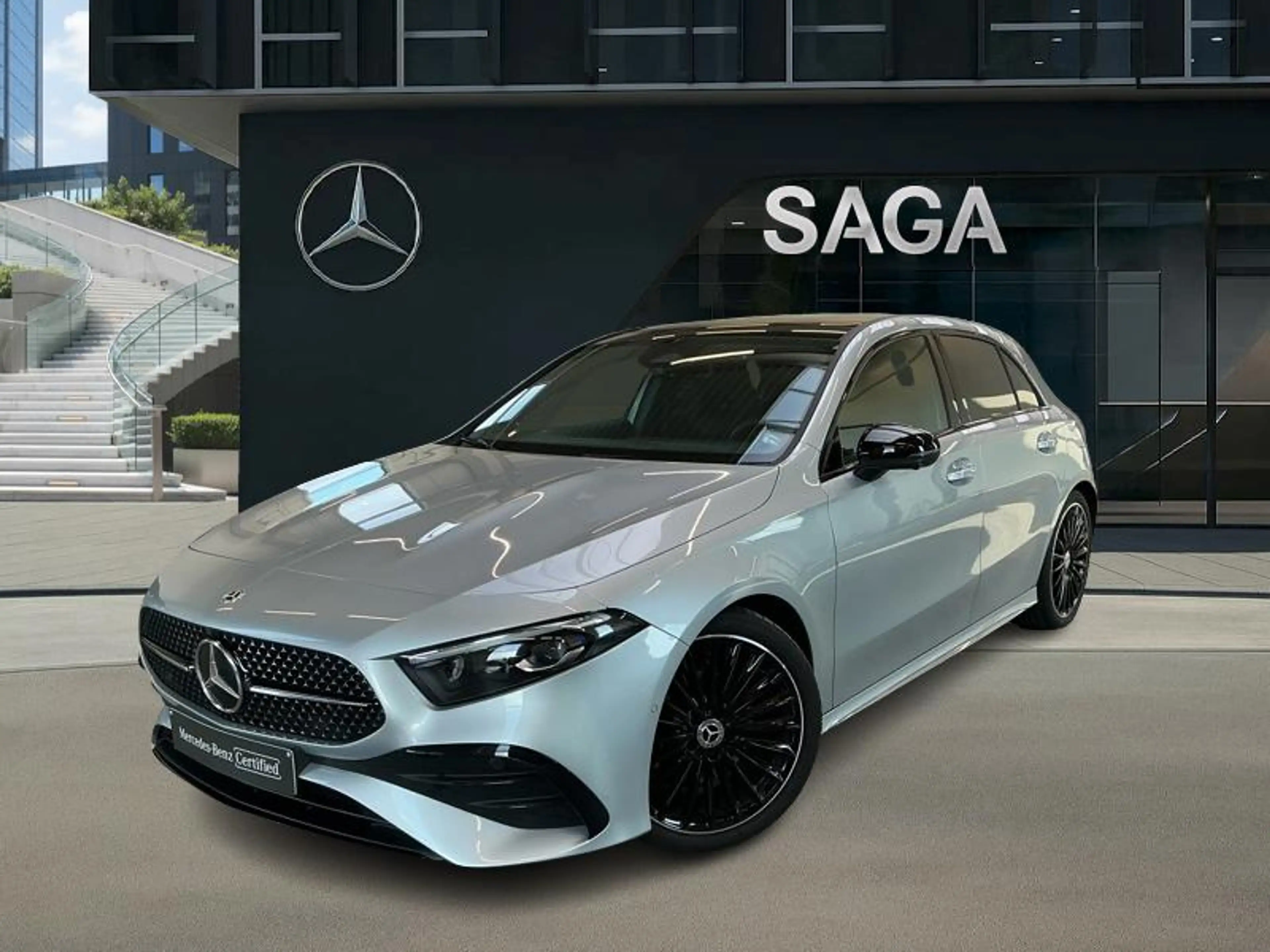 Mercedes-Benz A 180 d AMG Pack Night Pano