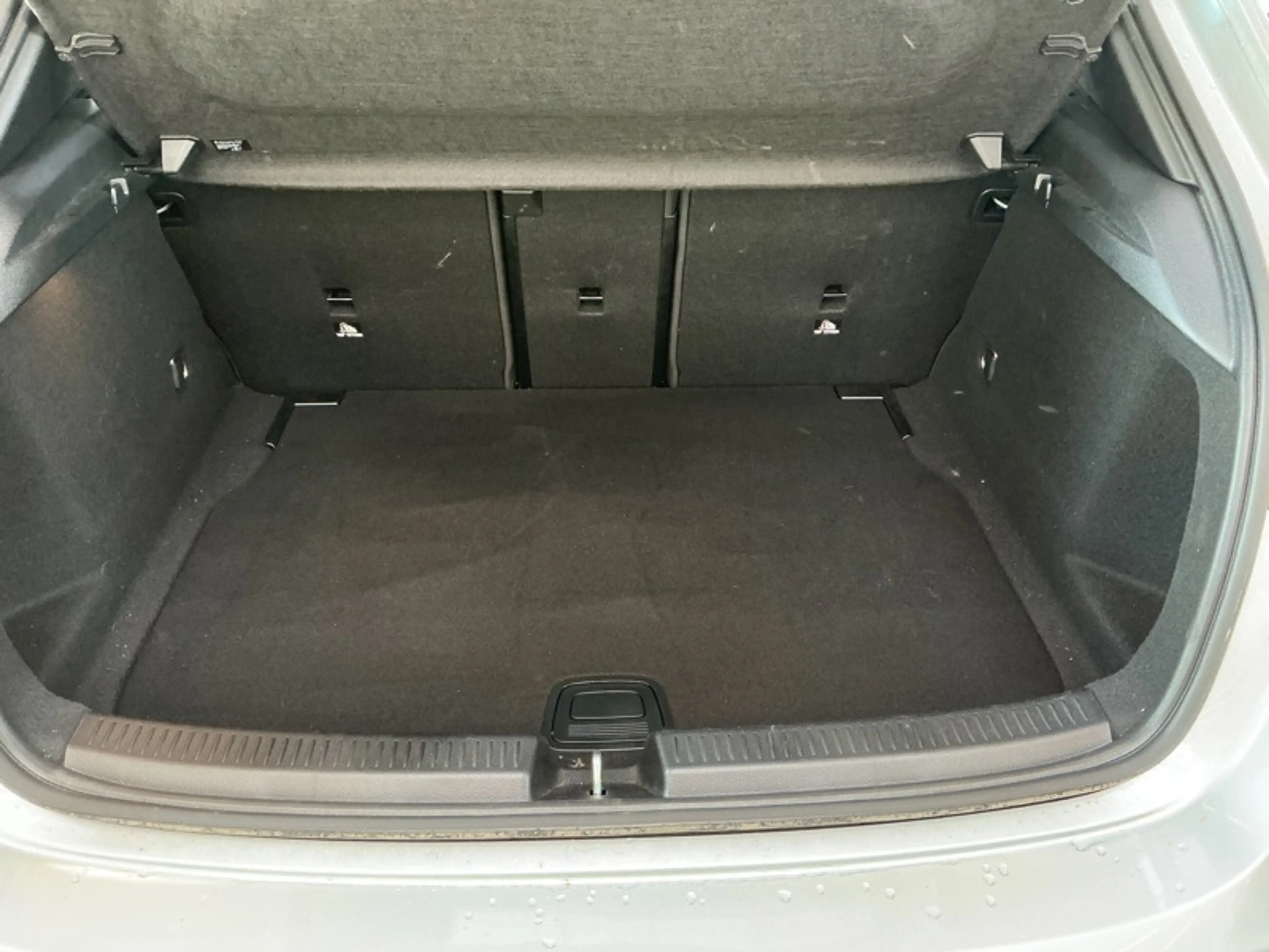 Mercedes-Benz A 180 d AMG Pack Night Pano — photo 10