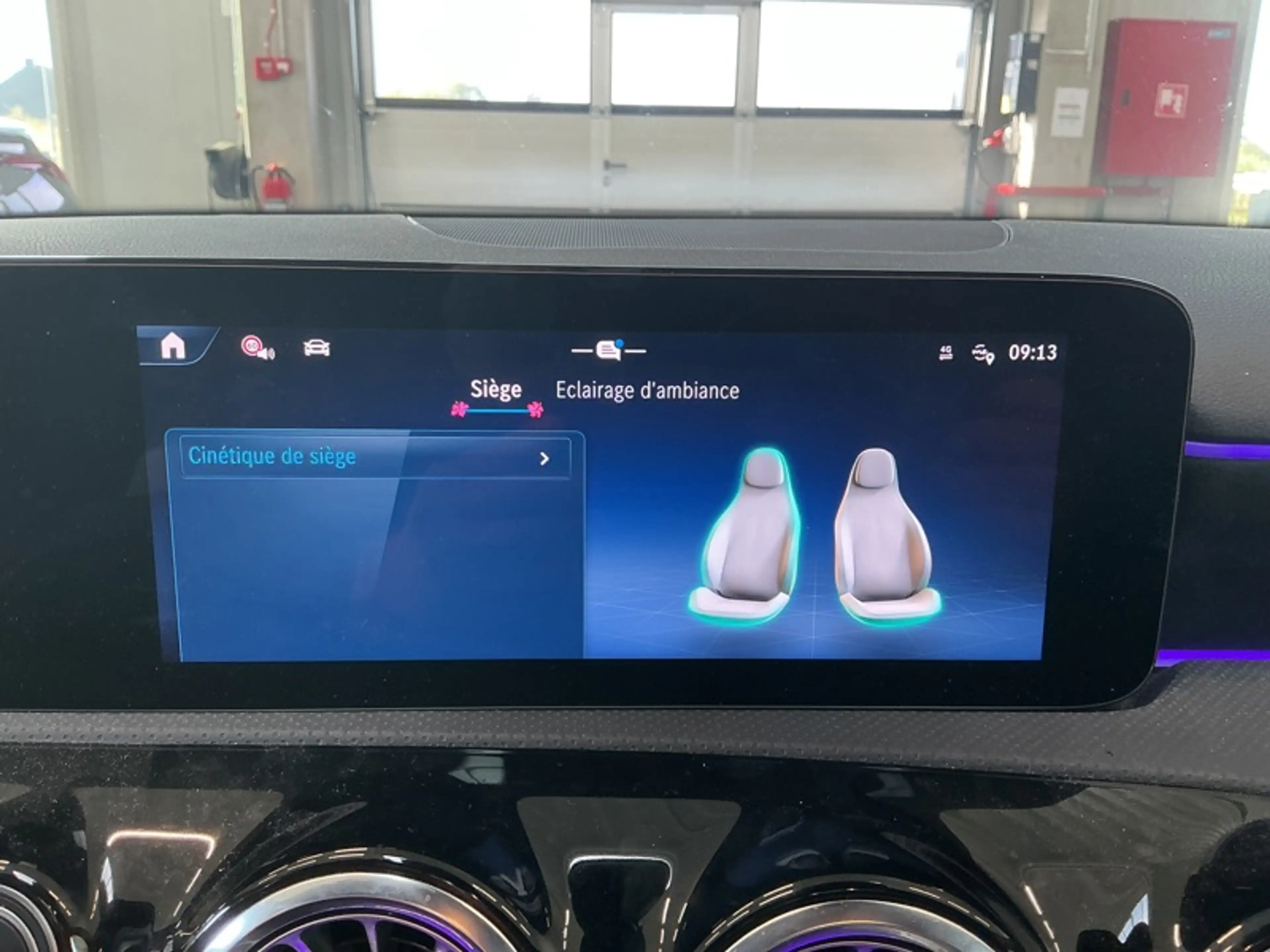 Mercedes-Benz A 180 d AMG Pack Night Pano — photo 13