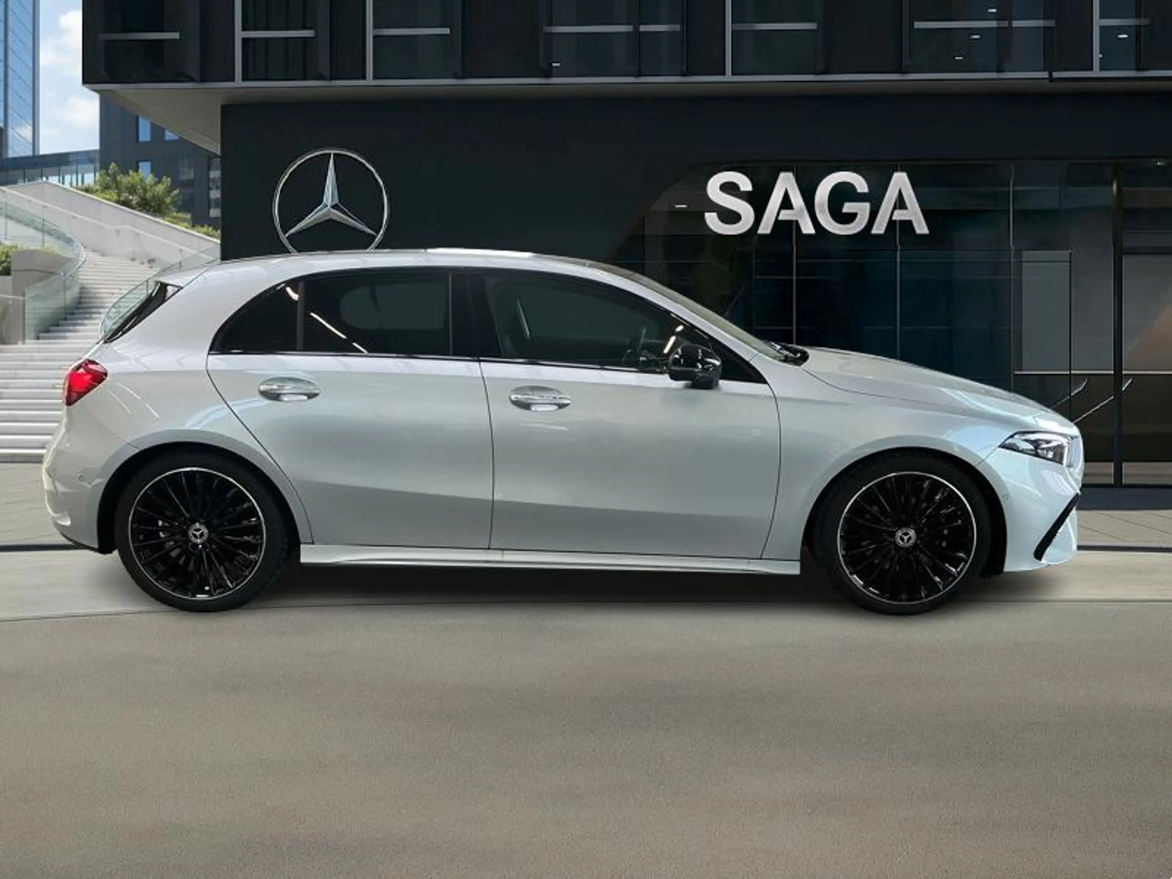 Mercedes-Benz A 180 d AMG Pack Night Pano — photo 5