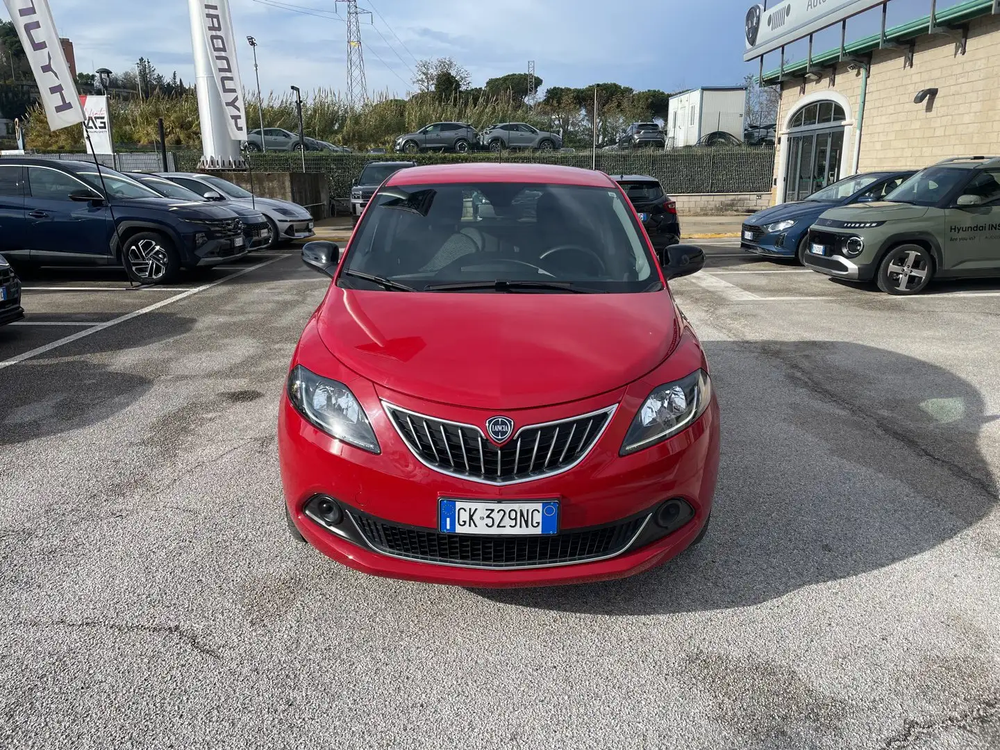 Lancia Ypsilon Ypsilon 1.0 FireFly 5 porte S&S Hybrid Silver Rosso - 2