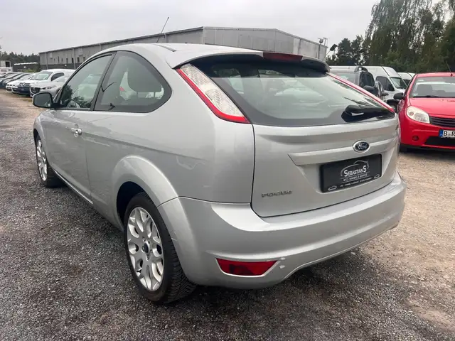 Ford Focus view 6