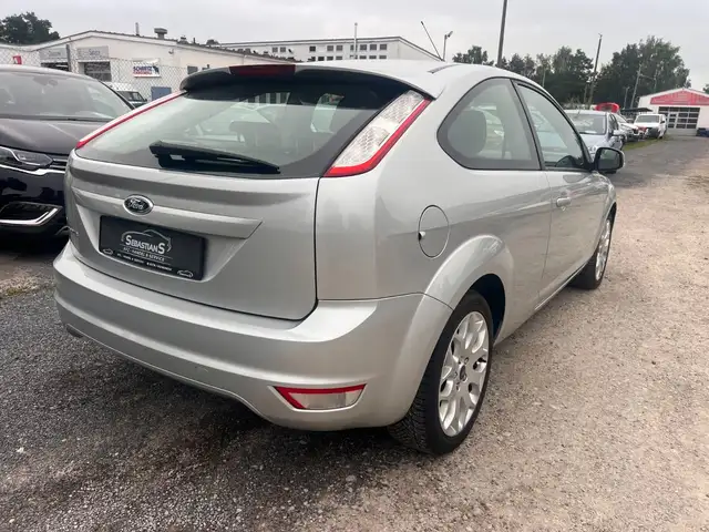 Ford Focus view 4