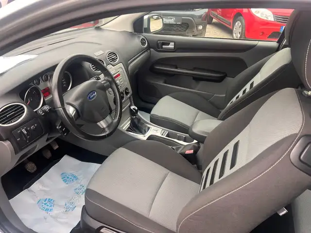 Ford Focus view 7