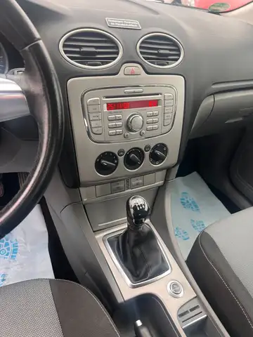 Ford Focus view 11