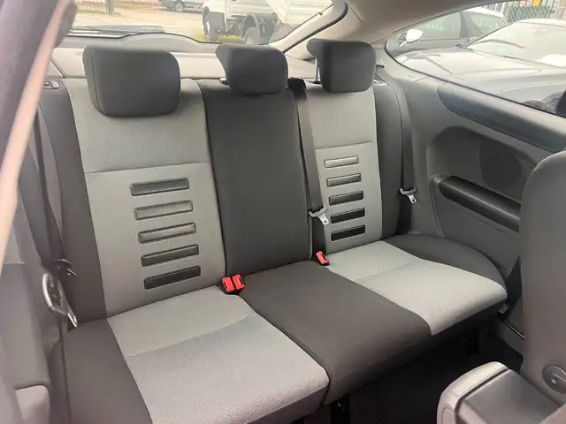 Ford Focus view 9