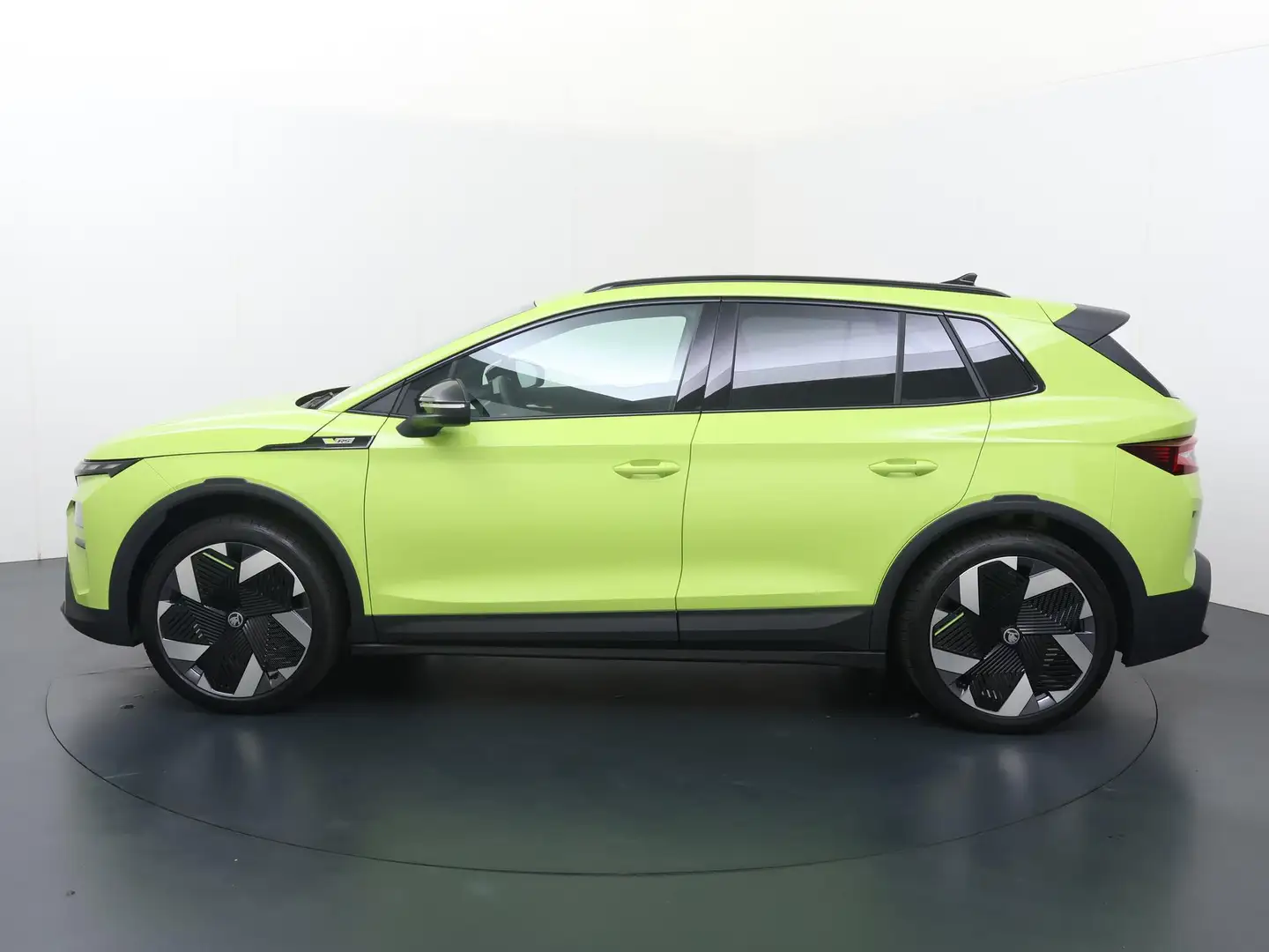 Skoda Elroq RS 340 PK 4X4 | Mamba Green | Trekhaak | Rondomzic Vert - 2