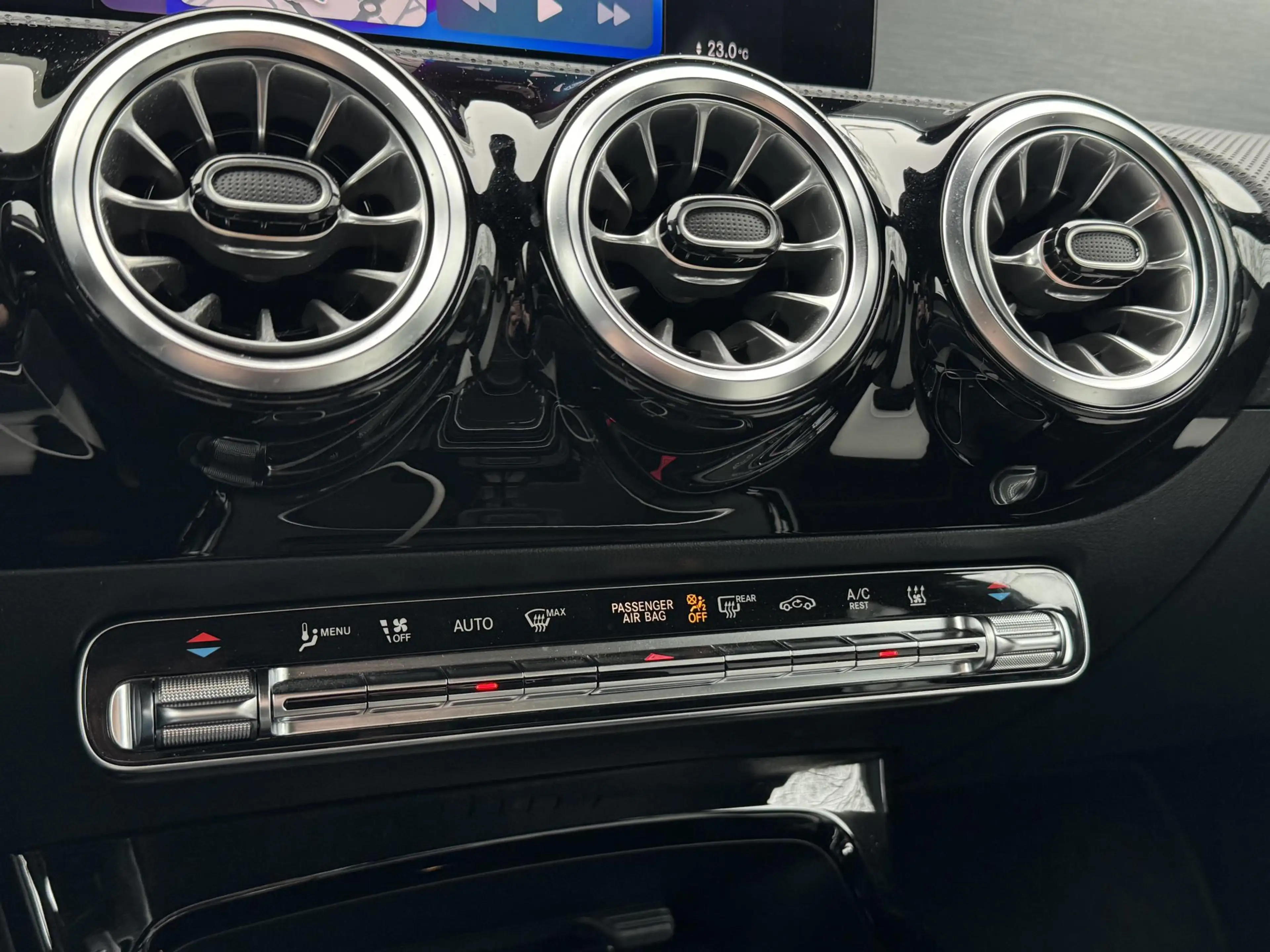 Mercedes-Benz CLA 250 e Coupe AMG (Pano,Camera,Leer,Digital,Carplay,Acc) — photo 13
