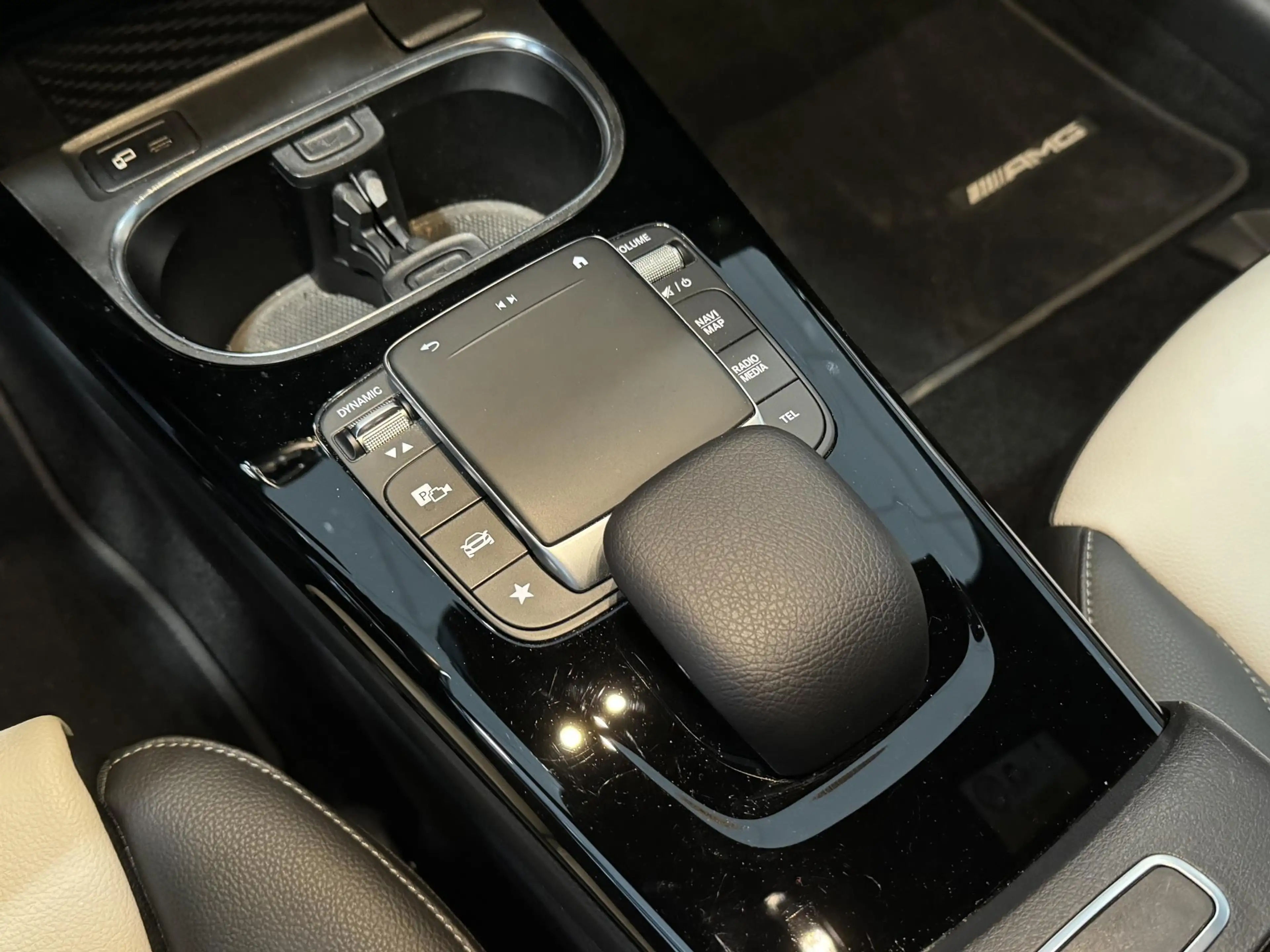 Mercedes-Benz CLA 250 e Coupe AMG (Pano,Camera,Leer,Digital,Carplay,Acc) — photo 14