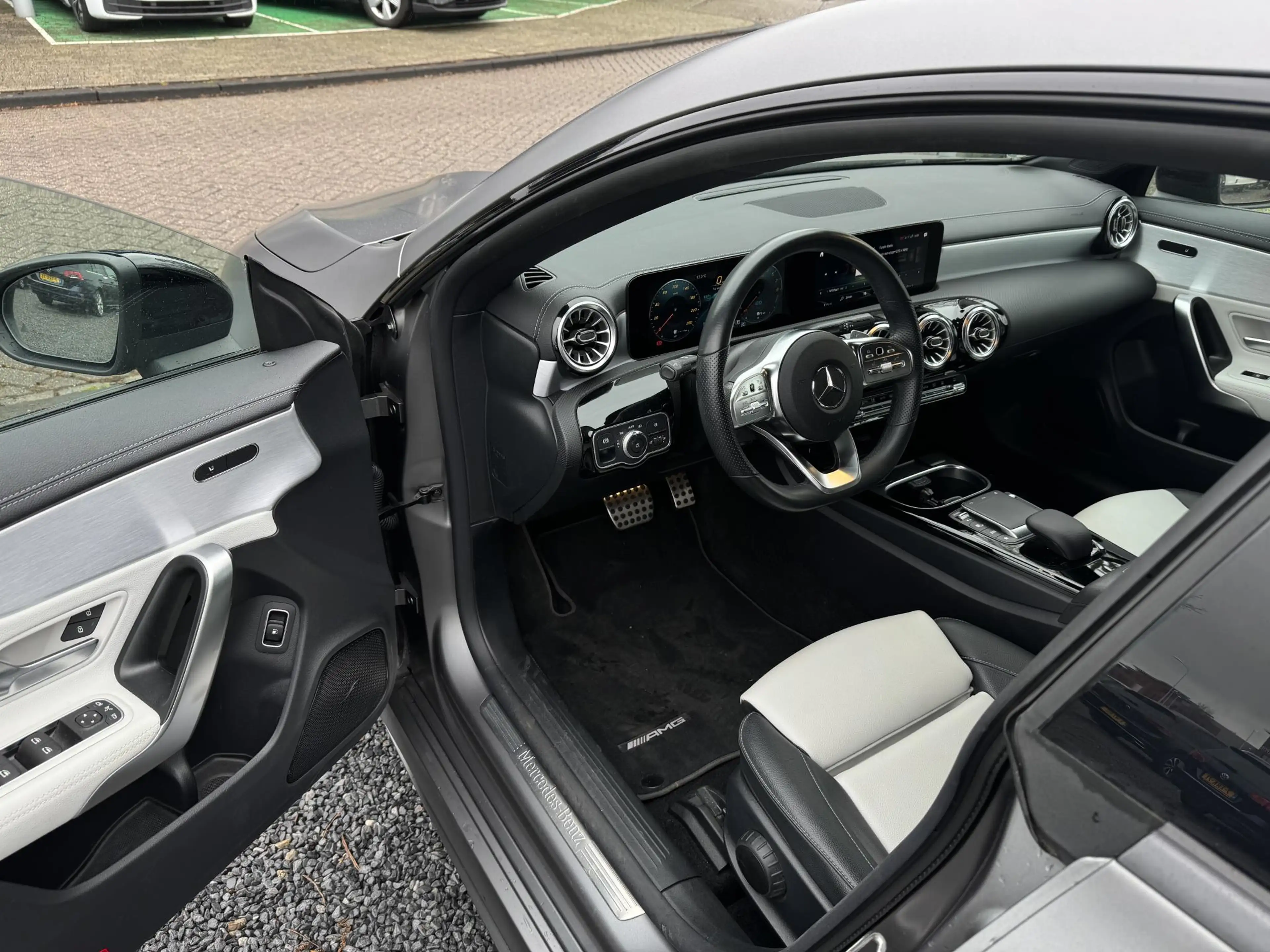 Mercedes-Benz CLA 250 e Coupe AMG (Pano,Camera,Leer,Digital,Carplay,Acc) — photo 9