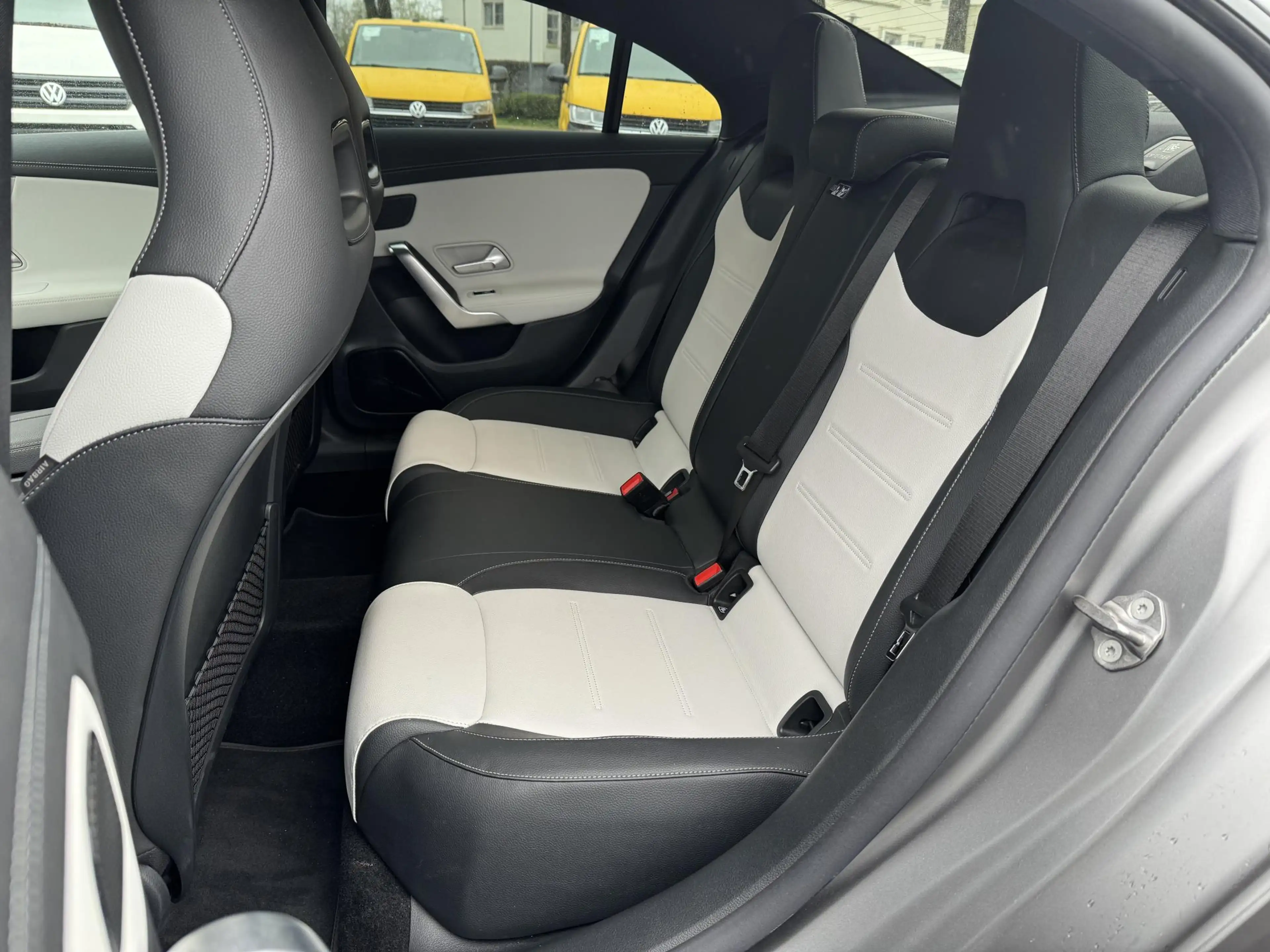 Mercedes-Benz CLA 250 e Coupe AMG (Pano,Camera,Leer,Digital,Carplay,Acc) — photo 11