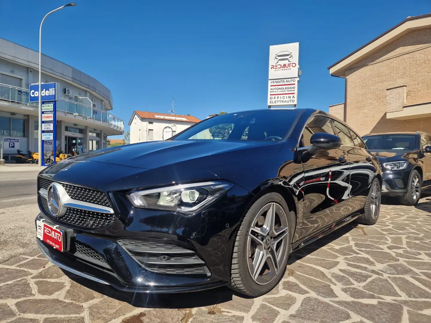 Mercedes-Benz CLA 180 CLA Sh.Brake - X118 Shooting Brake d Premium auto Negru - 1