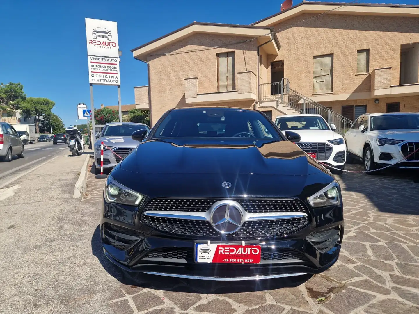 Mercedes-Benz CLA 180 CLA Sh.Brake - X118 Shooting Brake d Premium auto Negru - 2