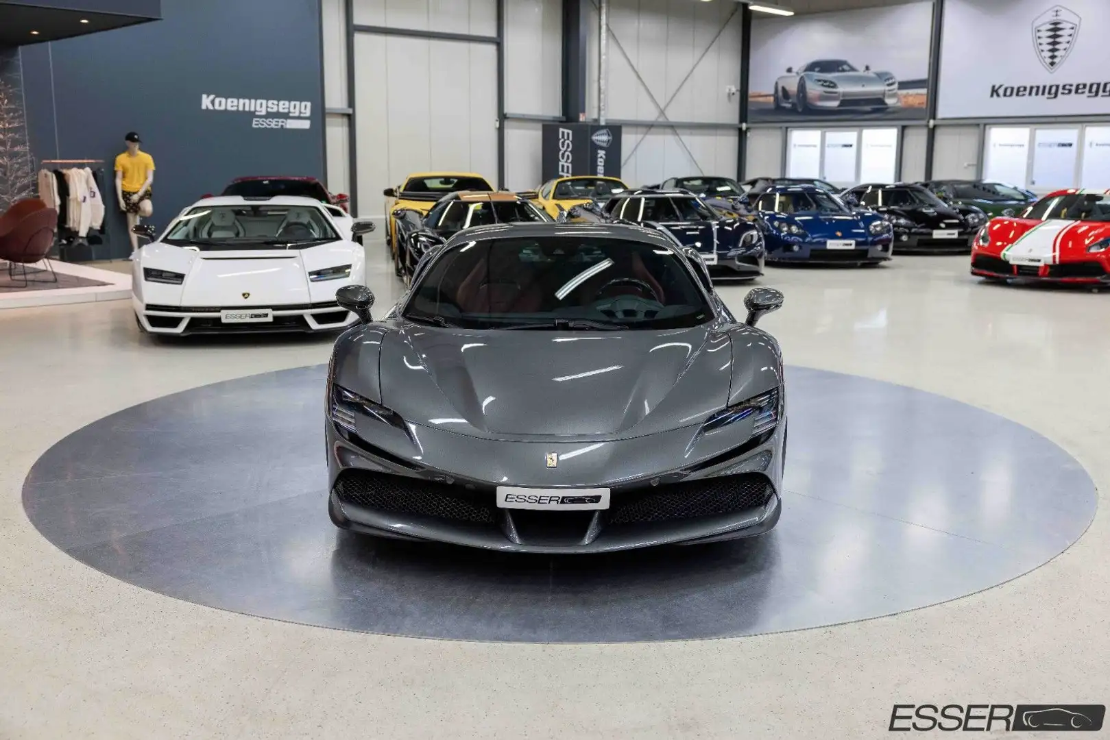 Ferrari SF90 Stradale Daytona seats Šedá - 2