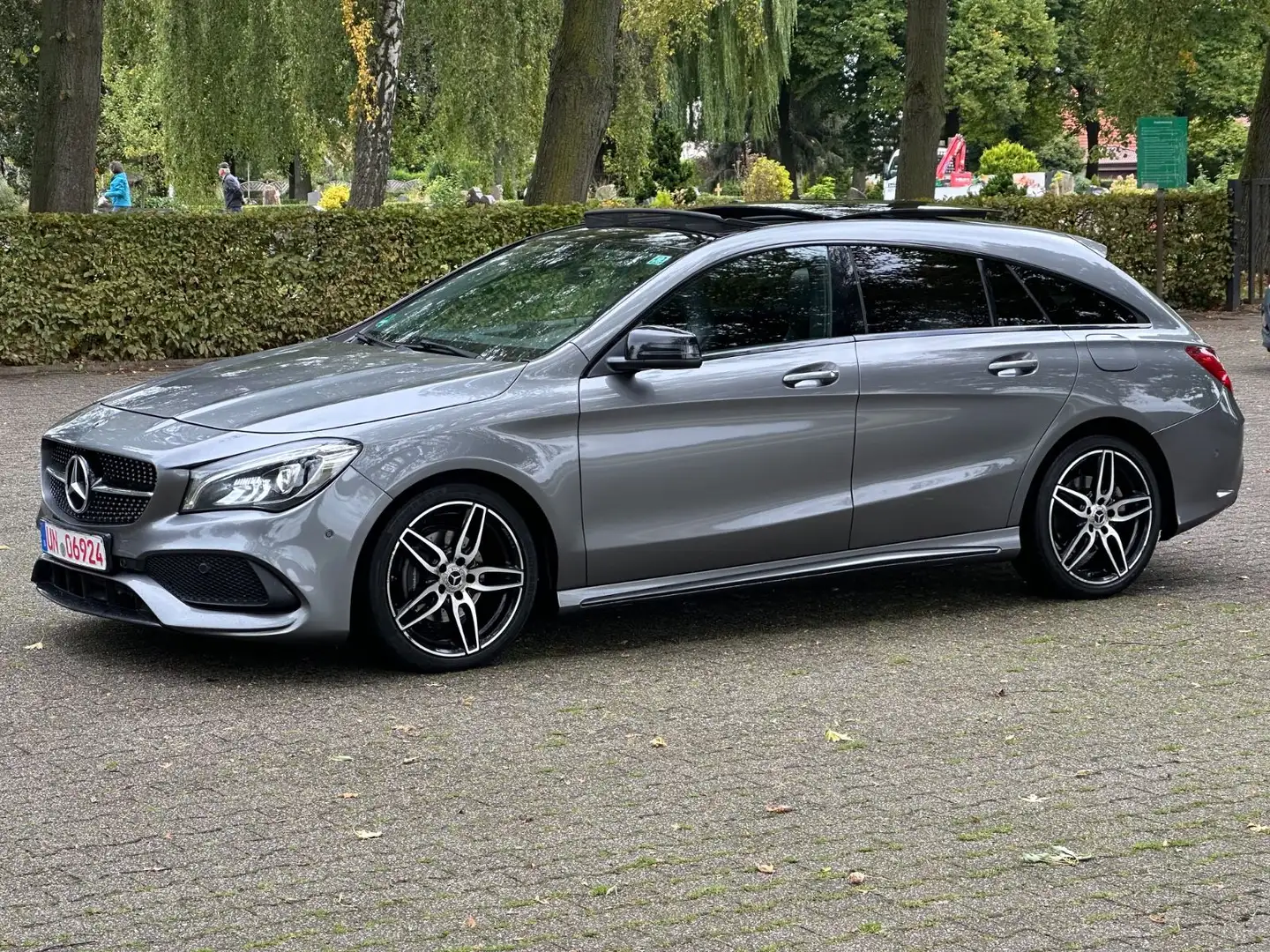 Mercedes-Benz CLA 200 d 2.2*AMG-LINE*PANO*NIGHT-PAKET*KEY-GO* Grau - 1