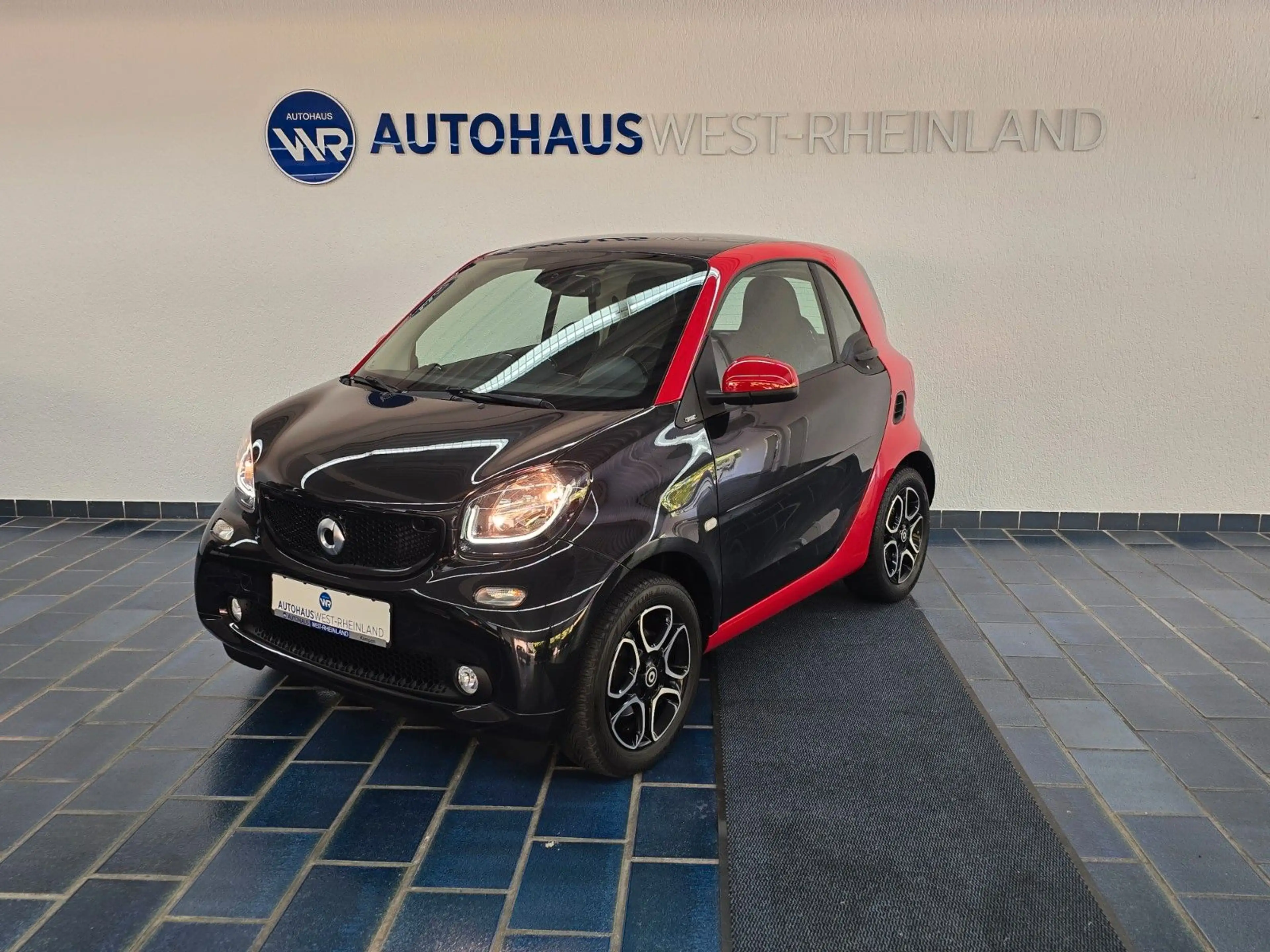smart forTwo Coupe Basis 66kW*PANO*LED*RFK*SH*LEDER*