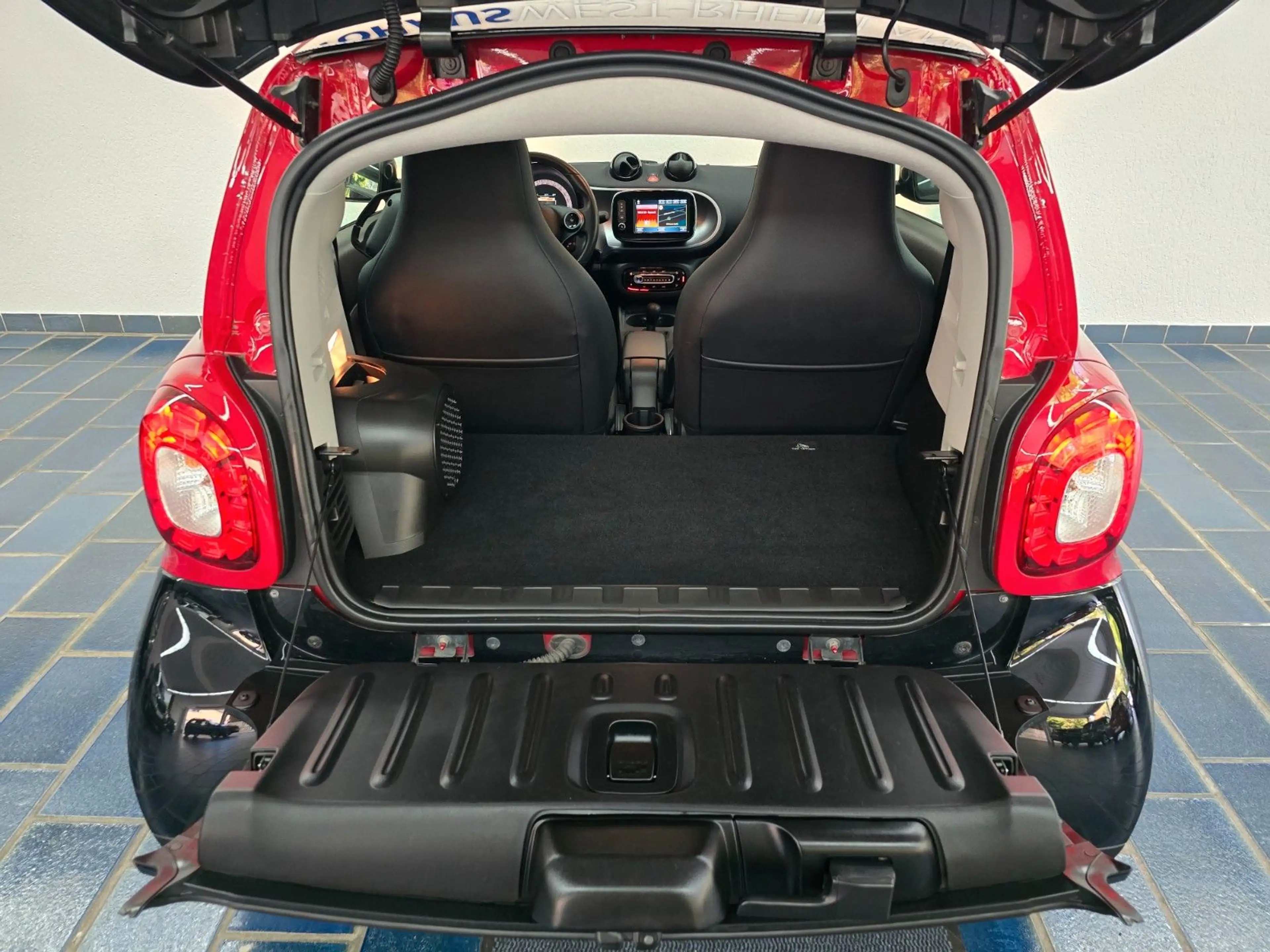 smart forTwo Coupe Basis 66kW*PANO*LED*RFK*SH*LEDER* — photo 8