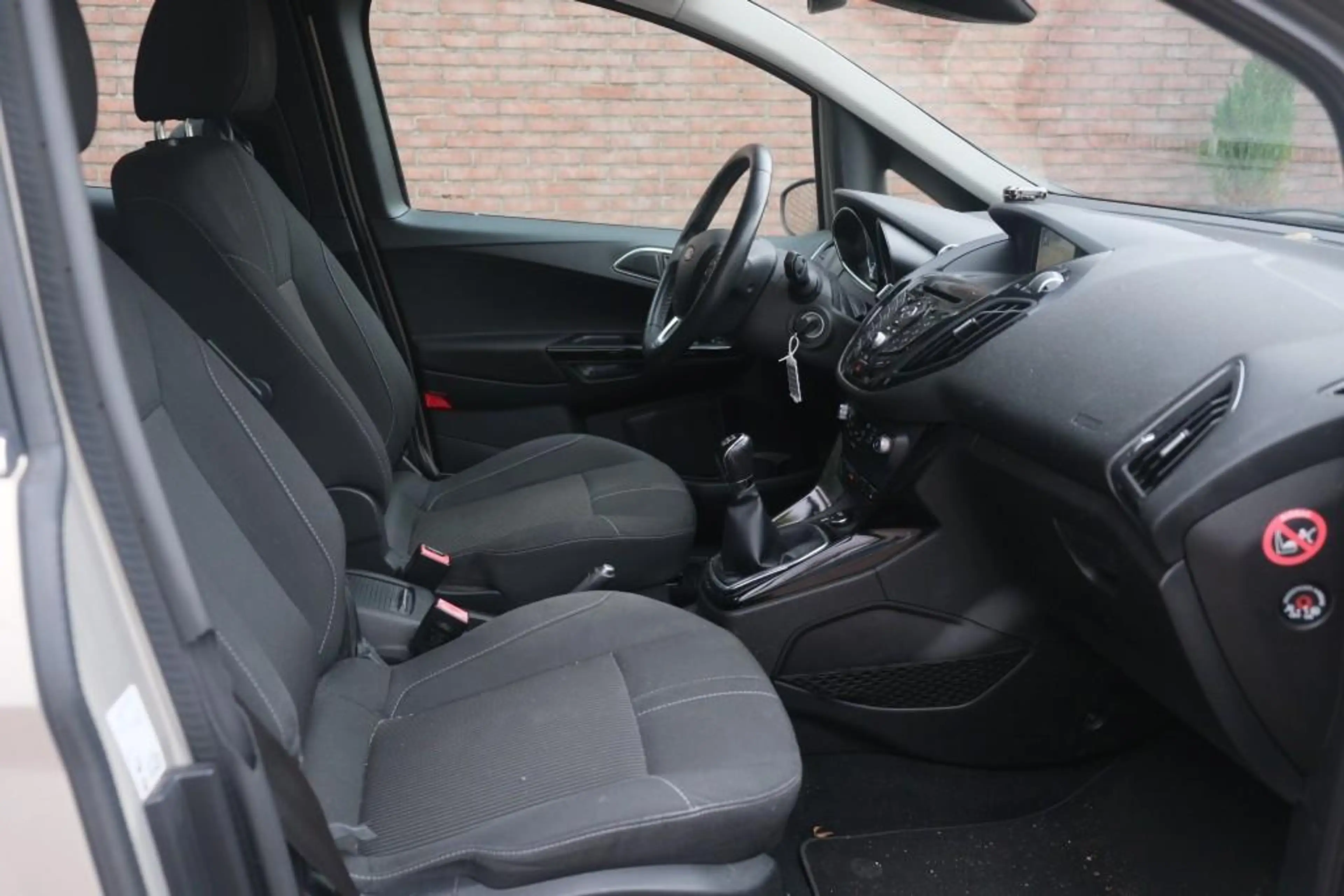 Ford B-Max 1.0 EcoBoost 100pk Titanium - Trekhaak - Navigatie — photo 6