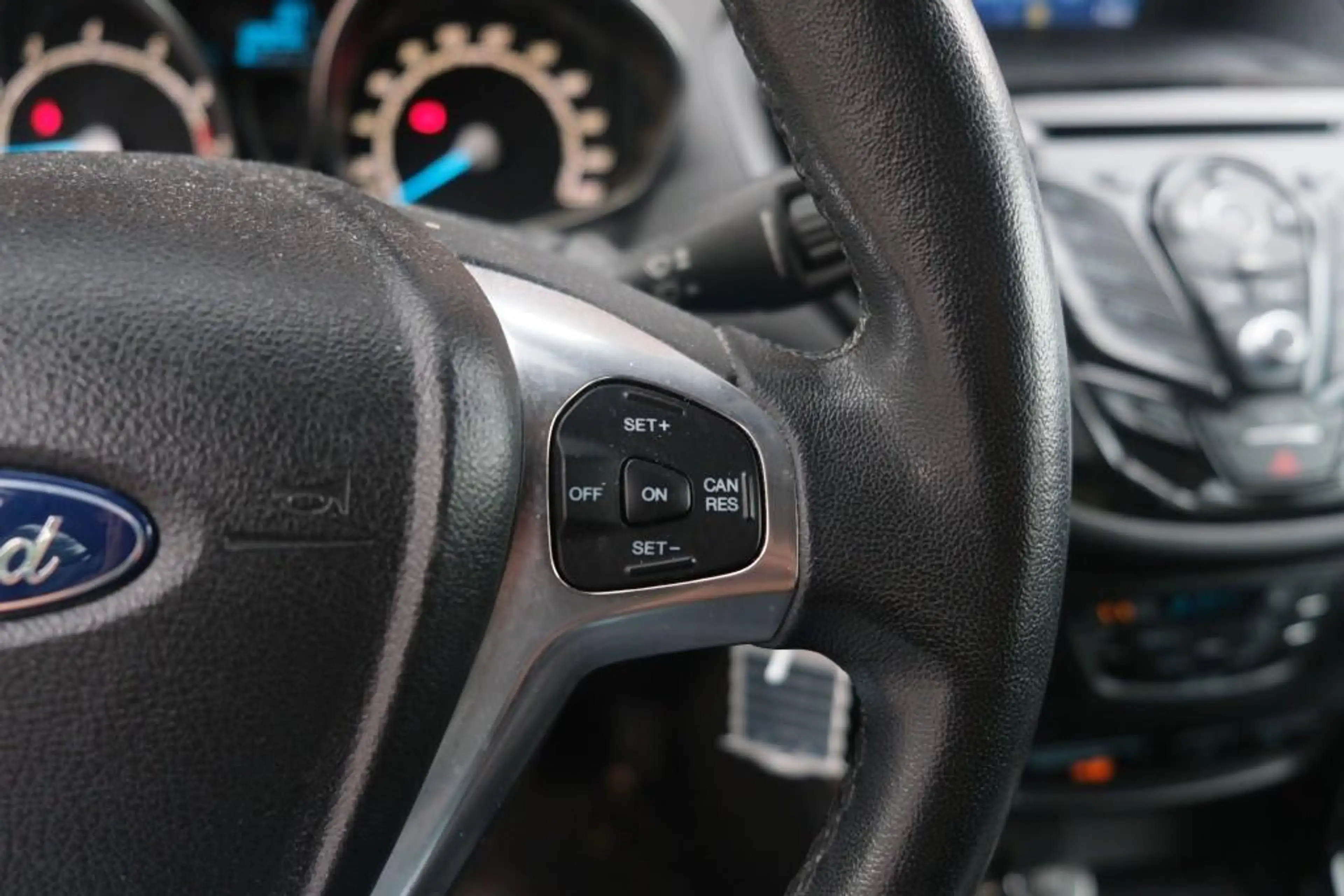 Ford B-Max 1.0 EcoBoost 100pk Titanium - Trekhaak - Navigatie — photo 11
