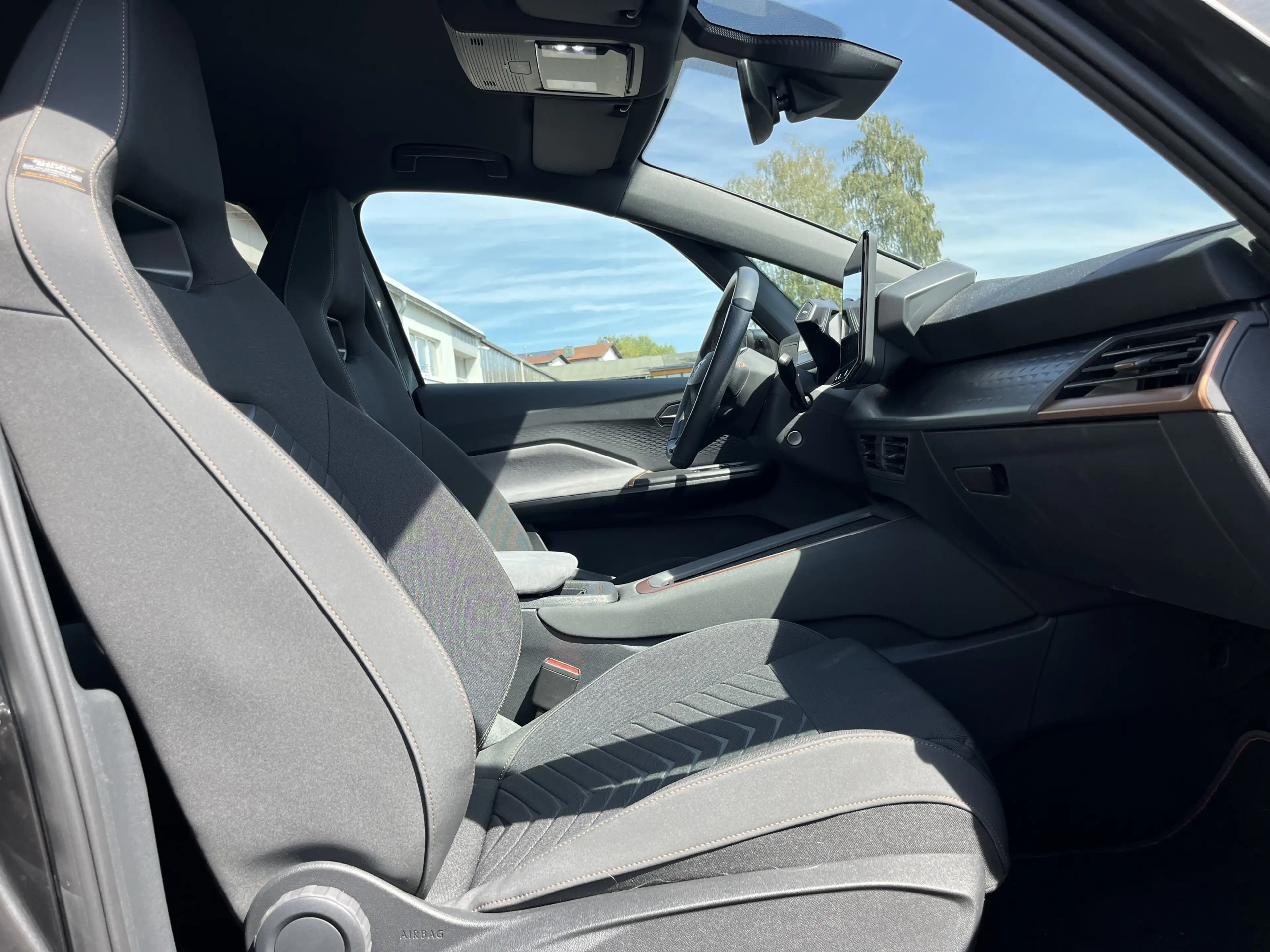 CUPRA Born 147€ m.20% Anz. 62kWh Navi LR-HZG 360RFK ACC LED — photo 14