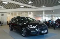 Skoda Octavia Combi RS Plus 4x4; PANO NAV HuD KAM 19"