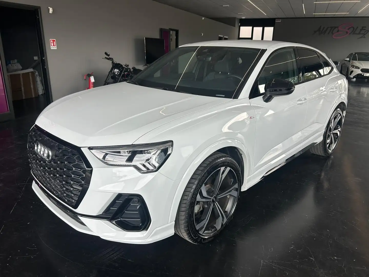 Audi Q3 Q3 Sportback 35 2.0 tdi Identity Black s-tronic Bianco - 1