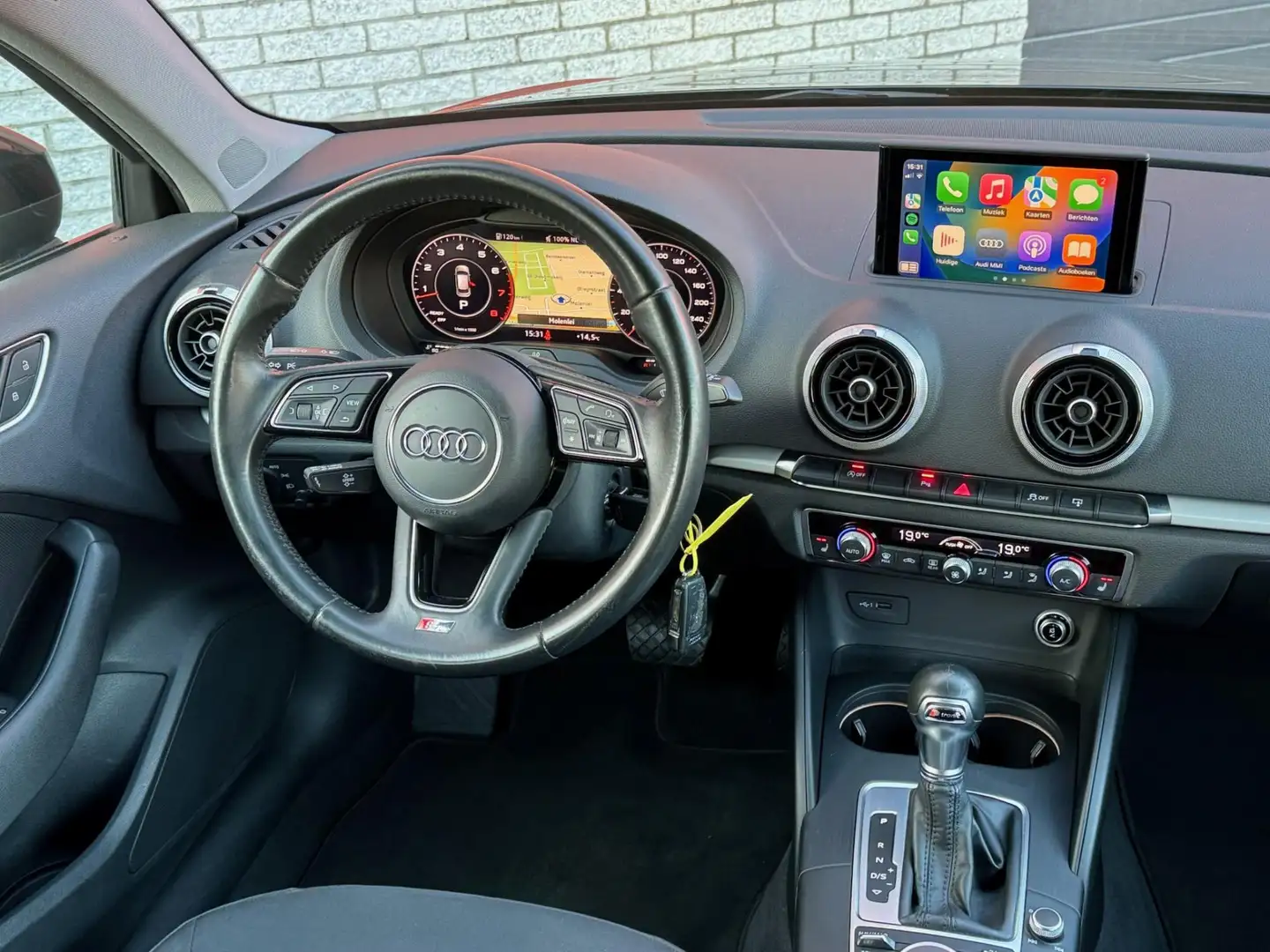 Audi A3 Sportback 1.4 TFSI S-Line Virtual Carplay Maxton P Zwart - 2