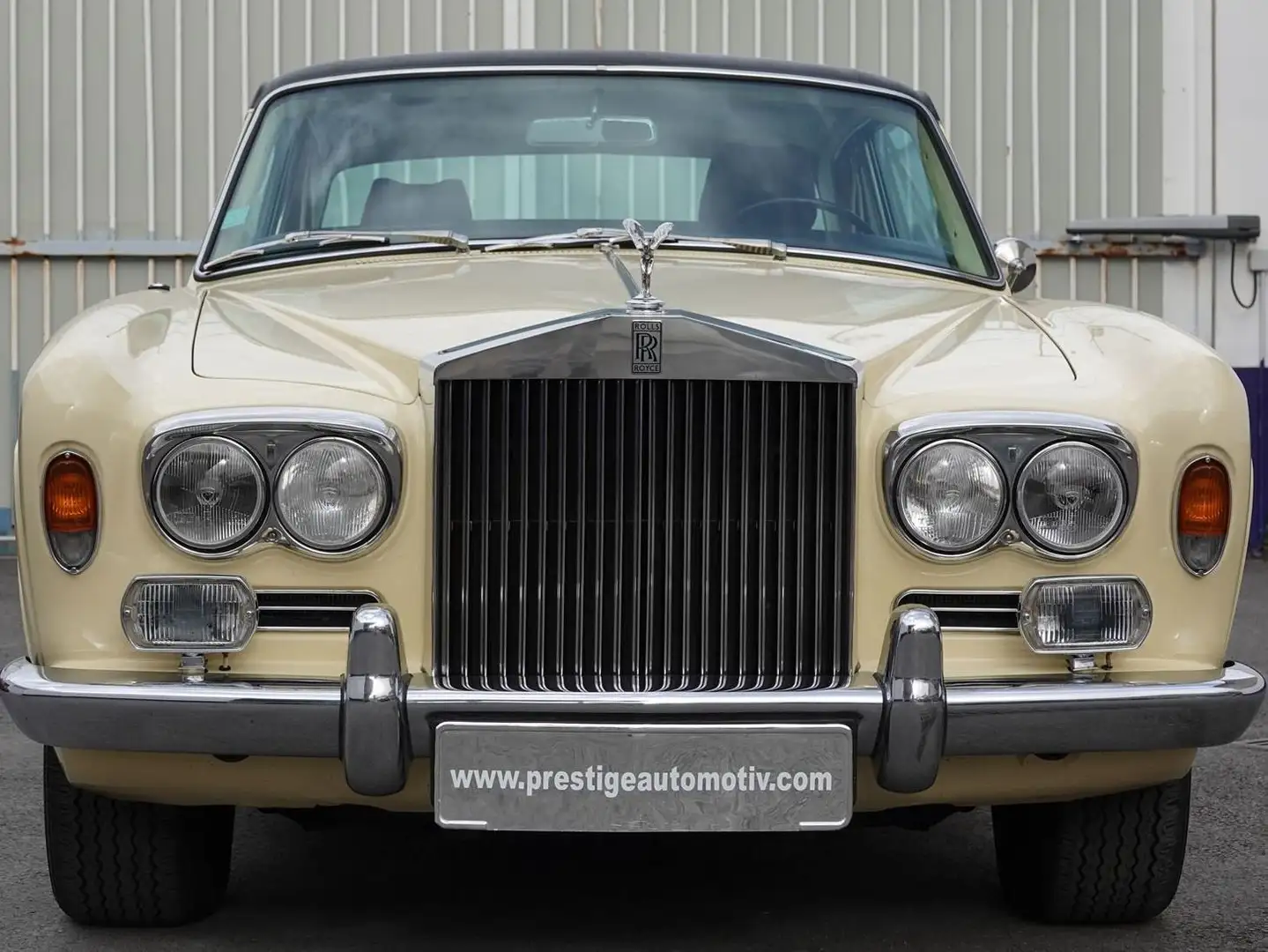 Rolls-Royce Corniche Yellow - 2